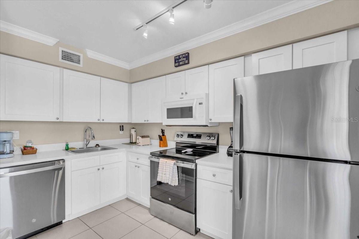 SILVER SANDS - Residential