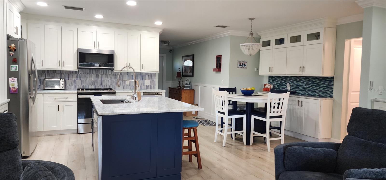 PARKWAY ESTATES 1ST ADD - Residential