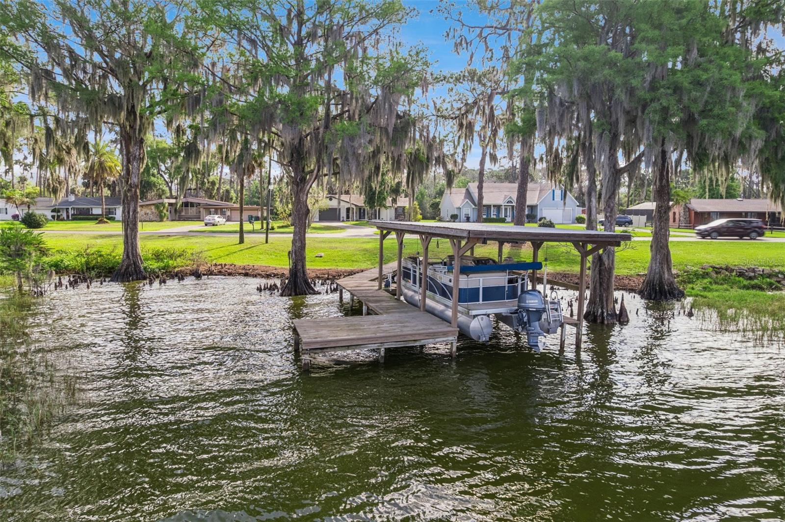 EUSTIS LAKE EUSTIS PLACE - Residential