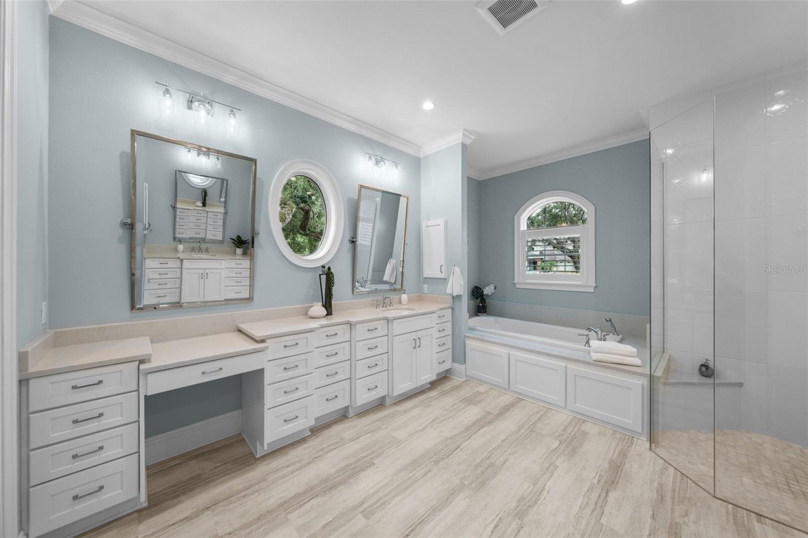 GOLF VIEW PARK 11 PAGE 72 - Residential