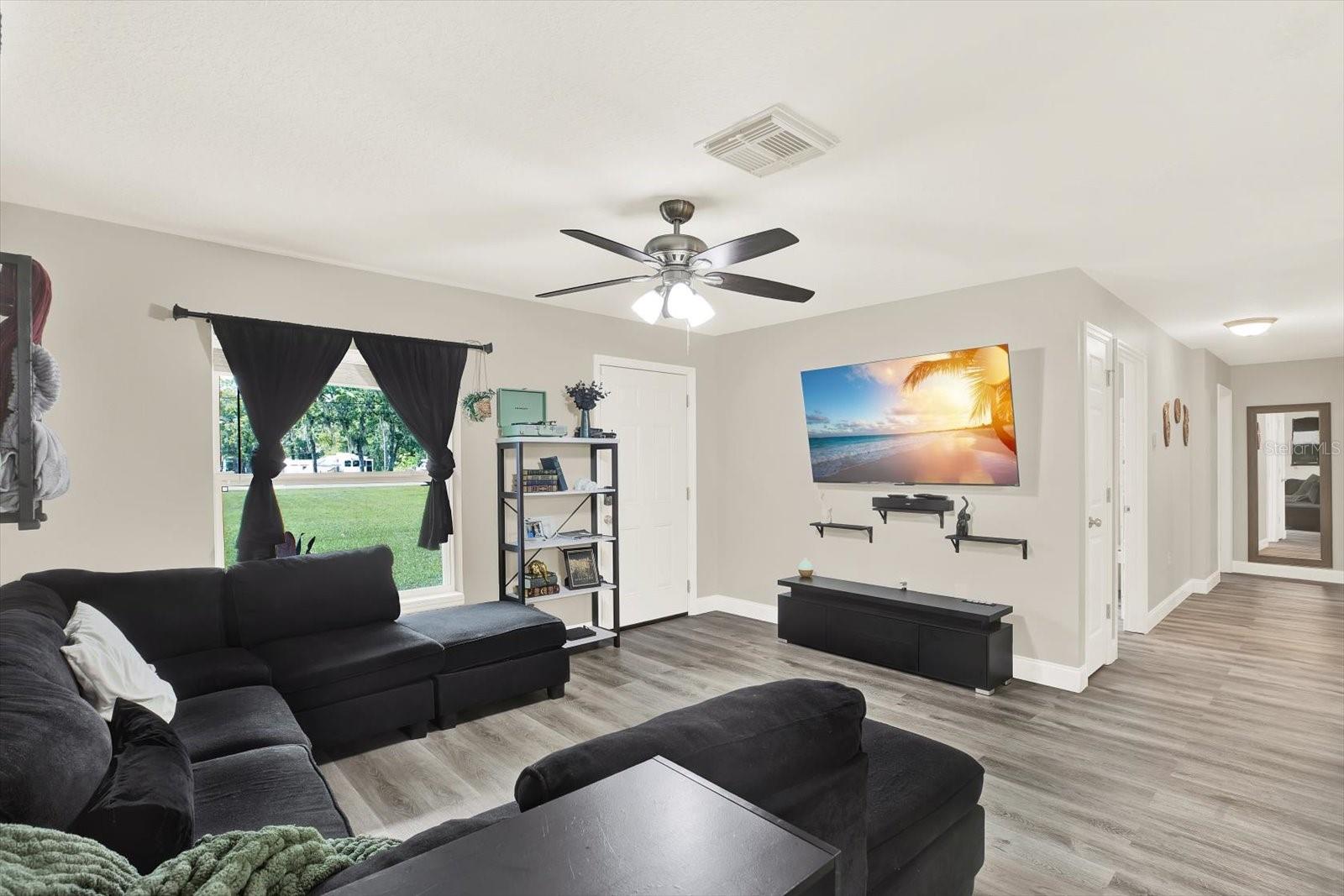 WHISPERING WOODS - Residential