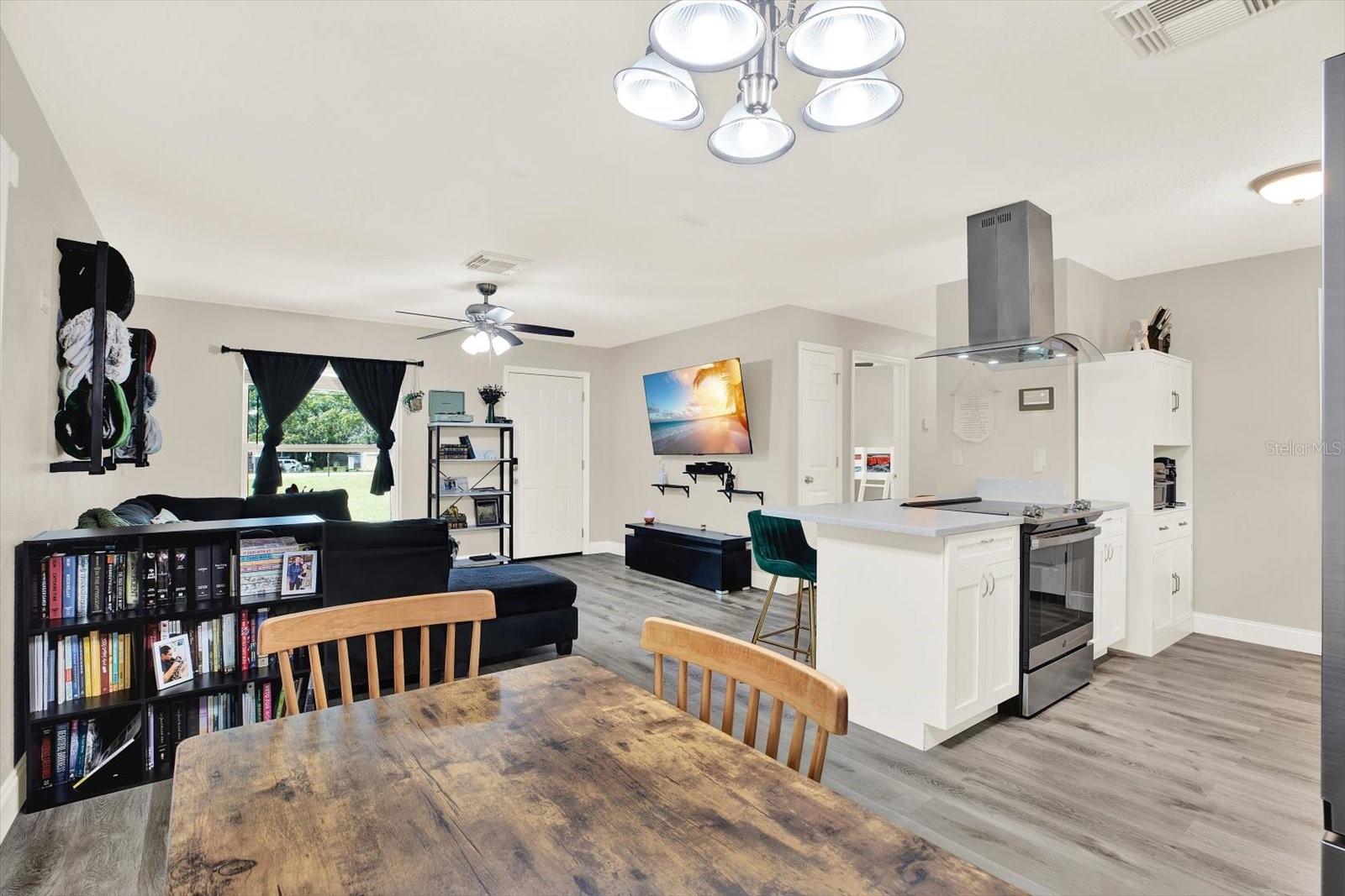 WHISPERING WOODS - Residential