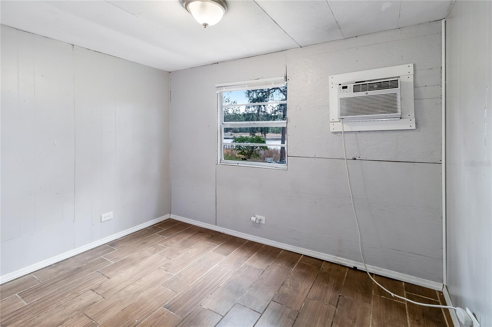 ROY L WATKINS - Residential