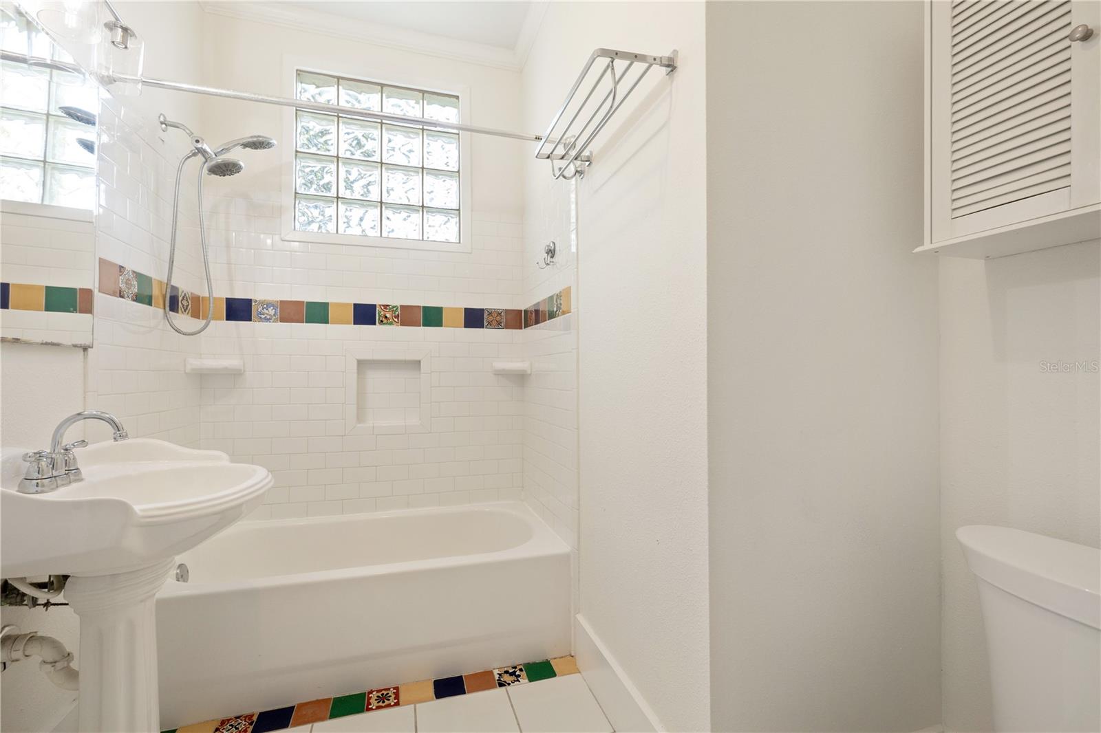 WEST SUWANEE HEIGHTS - Residential Lease