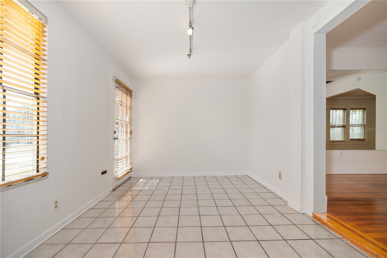 WEST SUWANEE HEIGHTS - Residential Lease