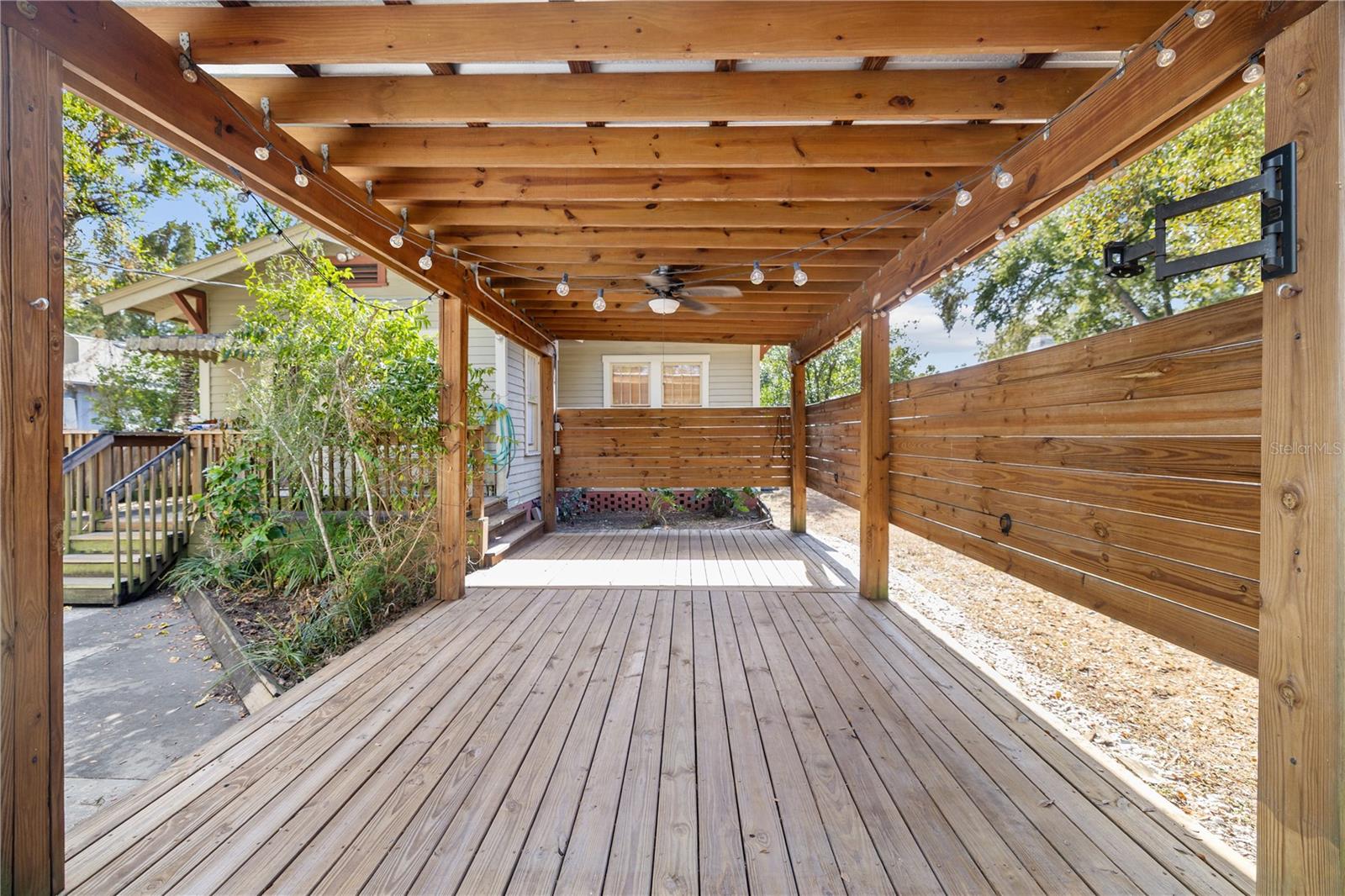 WEST SUWANEE HEIGHTS - Residential Lease