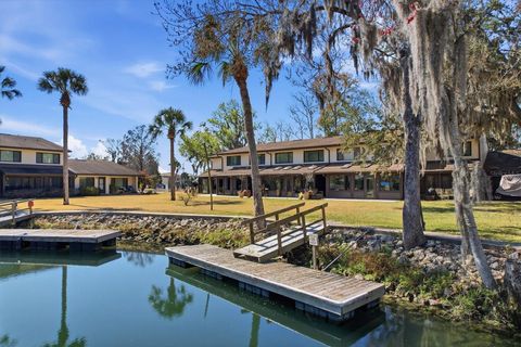 Photo of 1637 SE Paradise Circle #204, Crystal River, FL 34429 (MLS # TB8494856)
