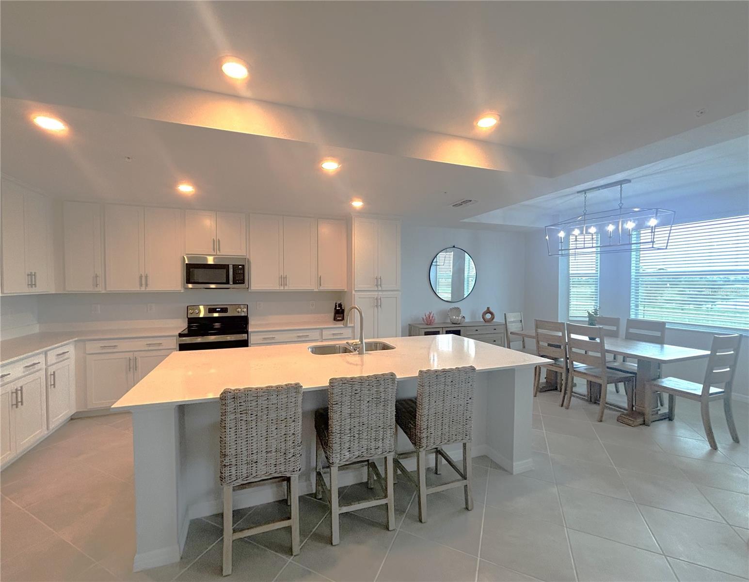 WELLEN GOLF & COUNTRY CLUB - Residential Lease