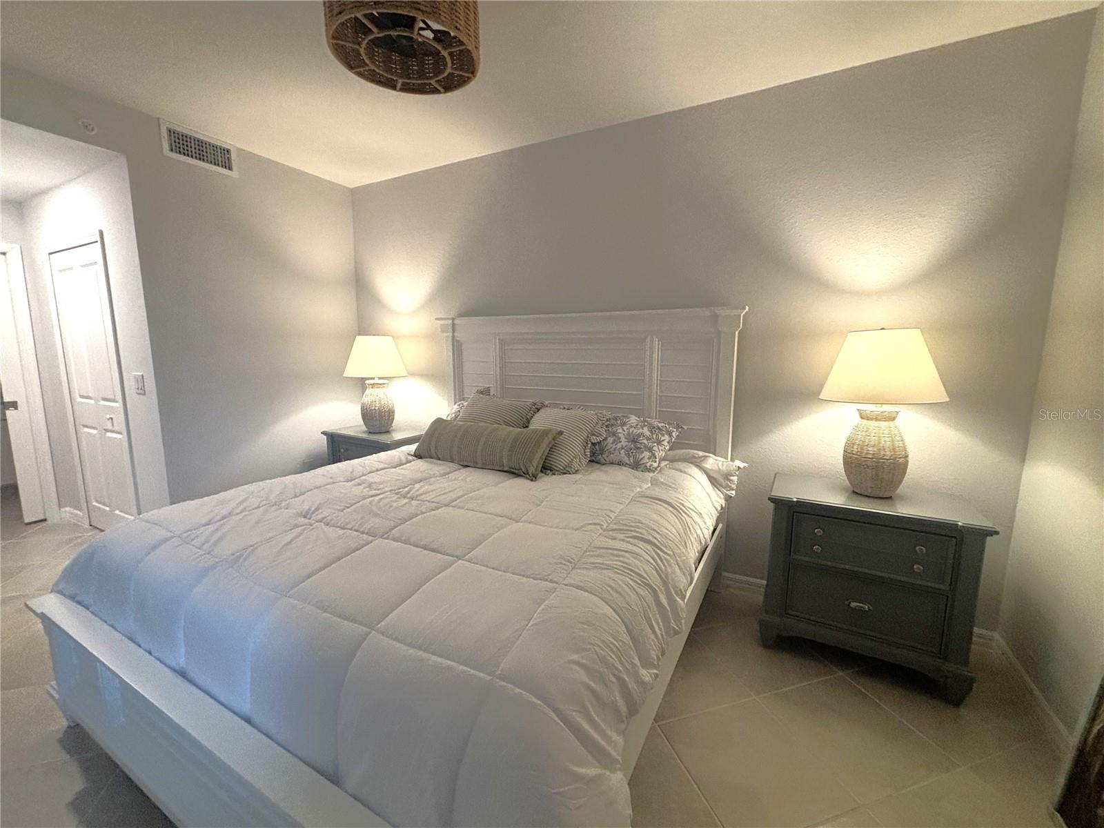 WELLEN GOLF & COUNTRY CLUB - Residential Lease