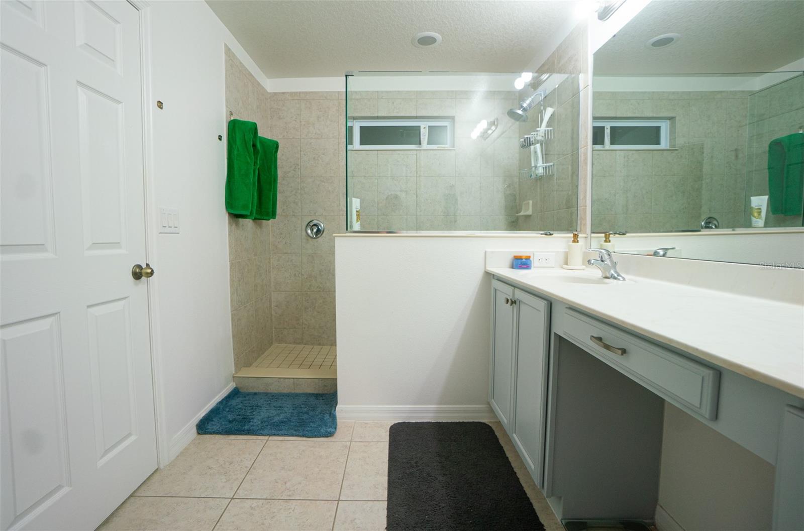 WATERS EDGE/LK NONA 03 C-F & - Residential Lease