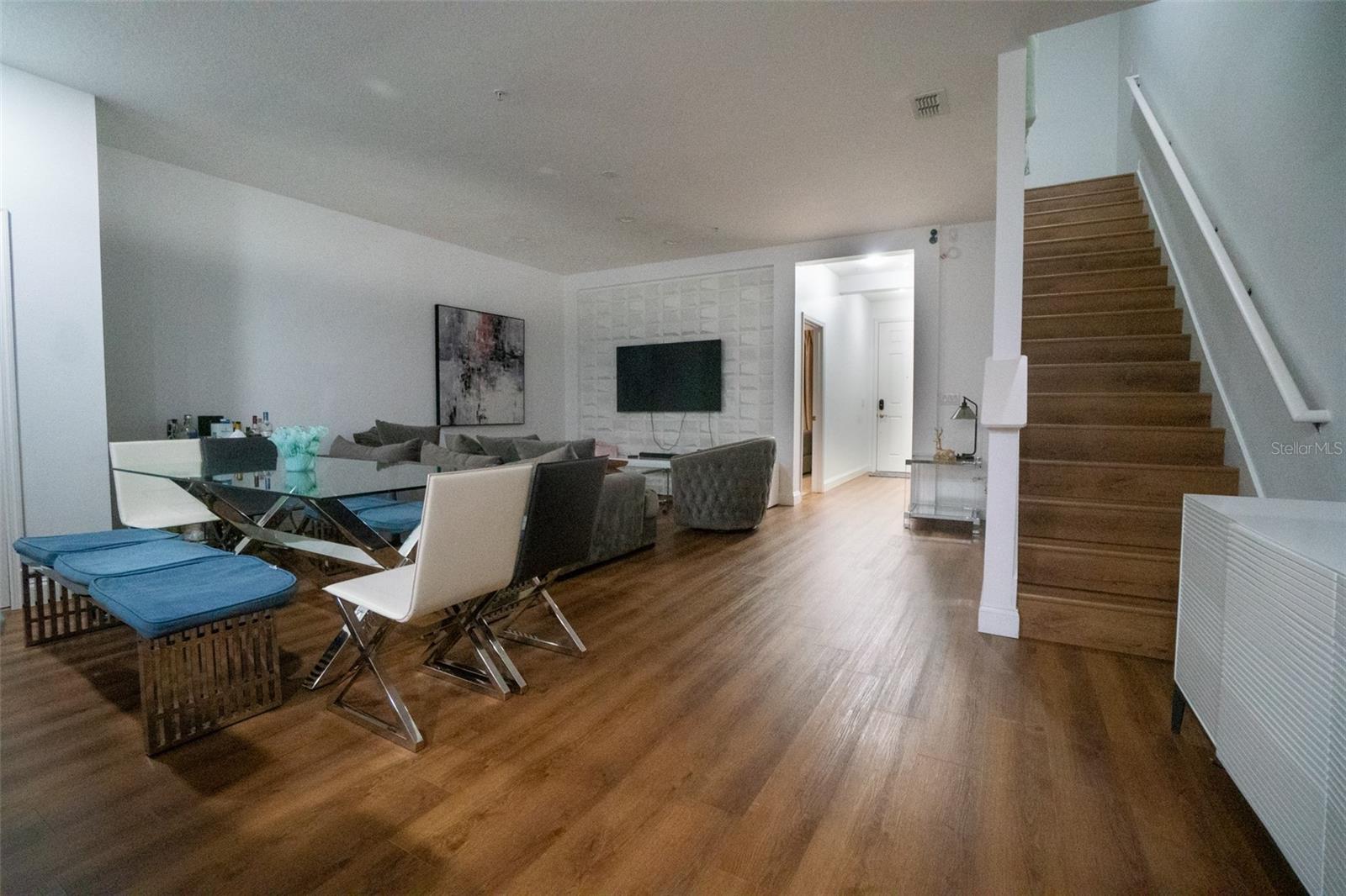 WATERS EDGE/LK NONA 03 C-F & - Residential Lease