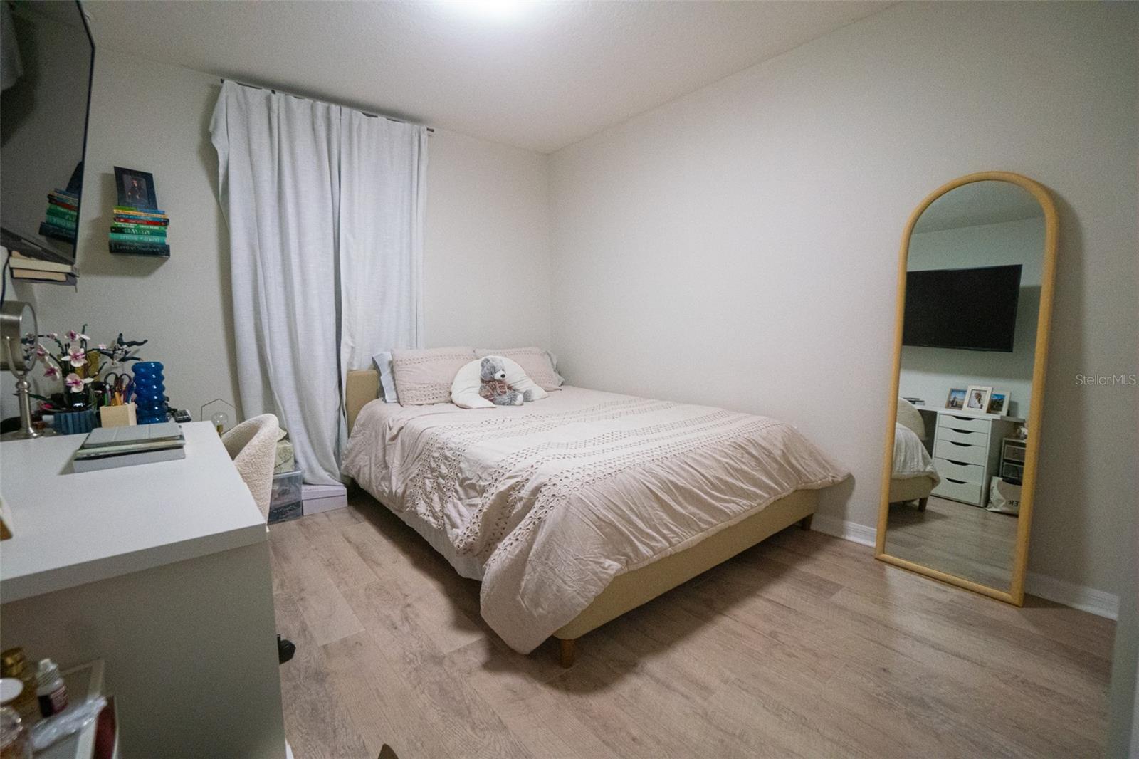 WATERS EDGE/LK NONA 03 C-F & - Residential Lease