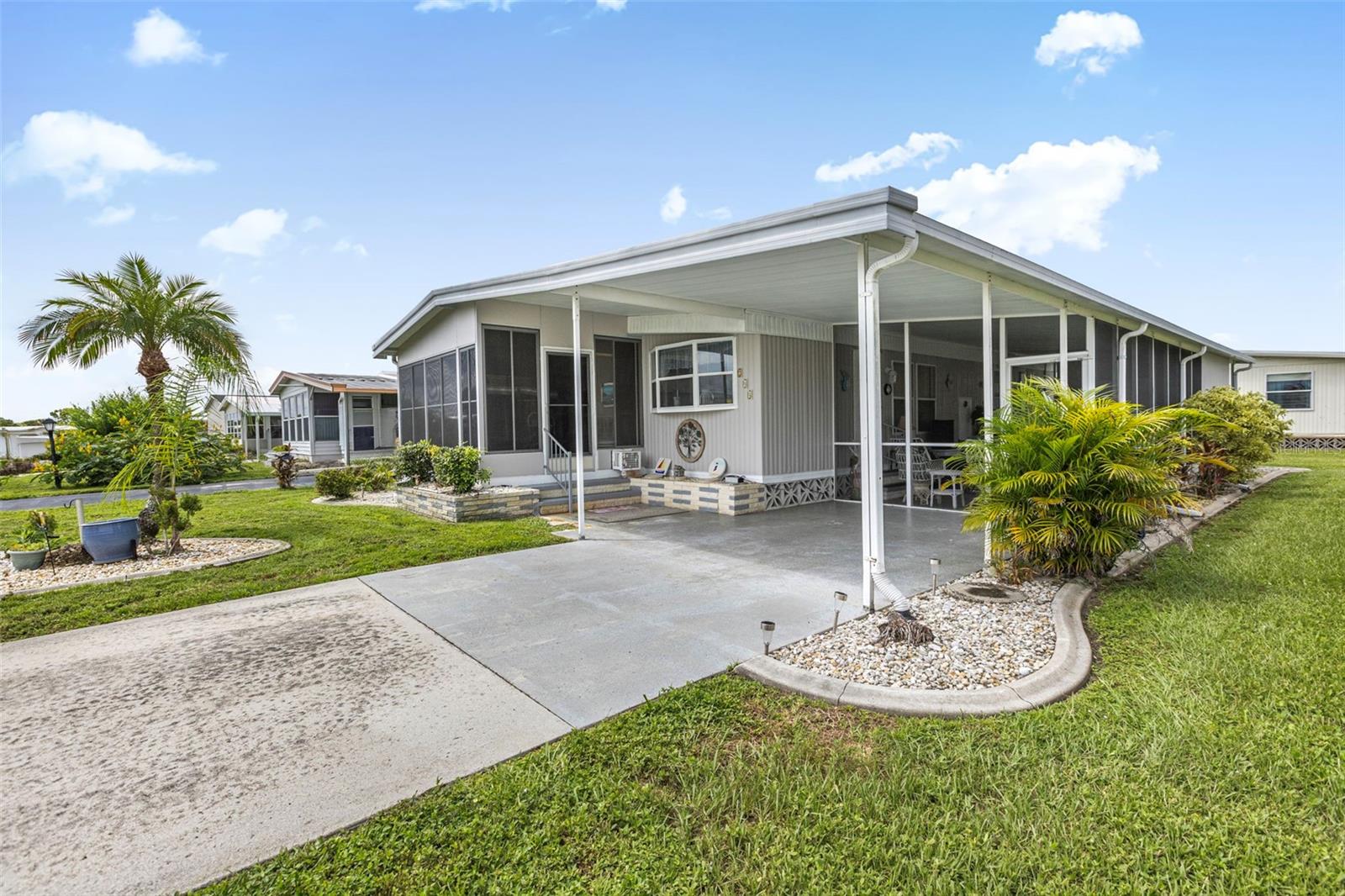 LA CASA MHP CO-OP - Residential