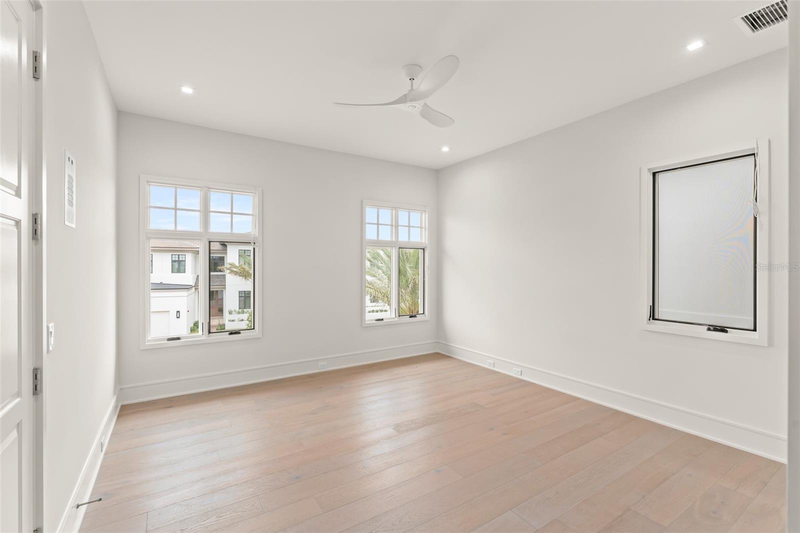 RITZ-CARLTON RESIDENCES, ORLANDO - Residential Lease