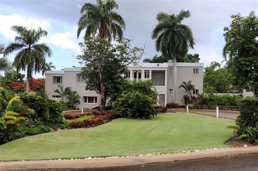 This detached 1.5 acre corner lot home is a rare opportunity to join the exclusive Luxury Estate. From the second you walk in, you will understand exactly why this 8 bedrooms plus 2 guest houses home has one of the estates desirable layouts. From the living room walkout, the patio welcomes you and your guests to a private tree-filled backyard and pool, where you can enjoy a stylish outdoor living space. The kitchen comes with appliances and lightwood cabinetry. The home offers more space with a gym house with its own bathroom and spacious garages.
