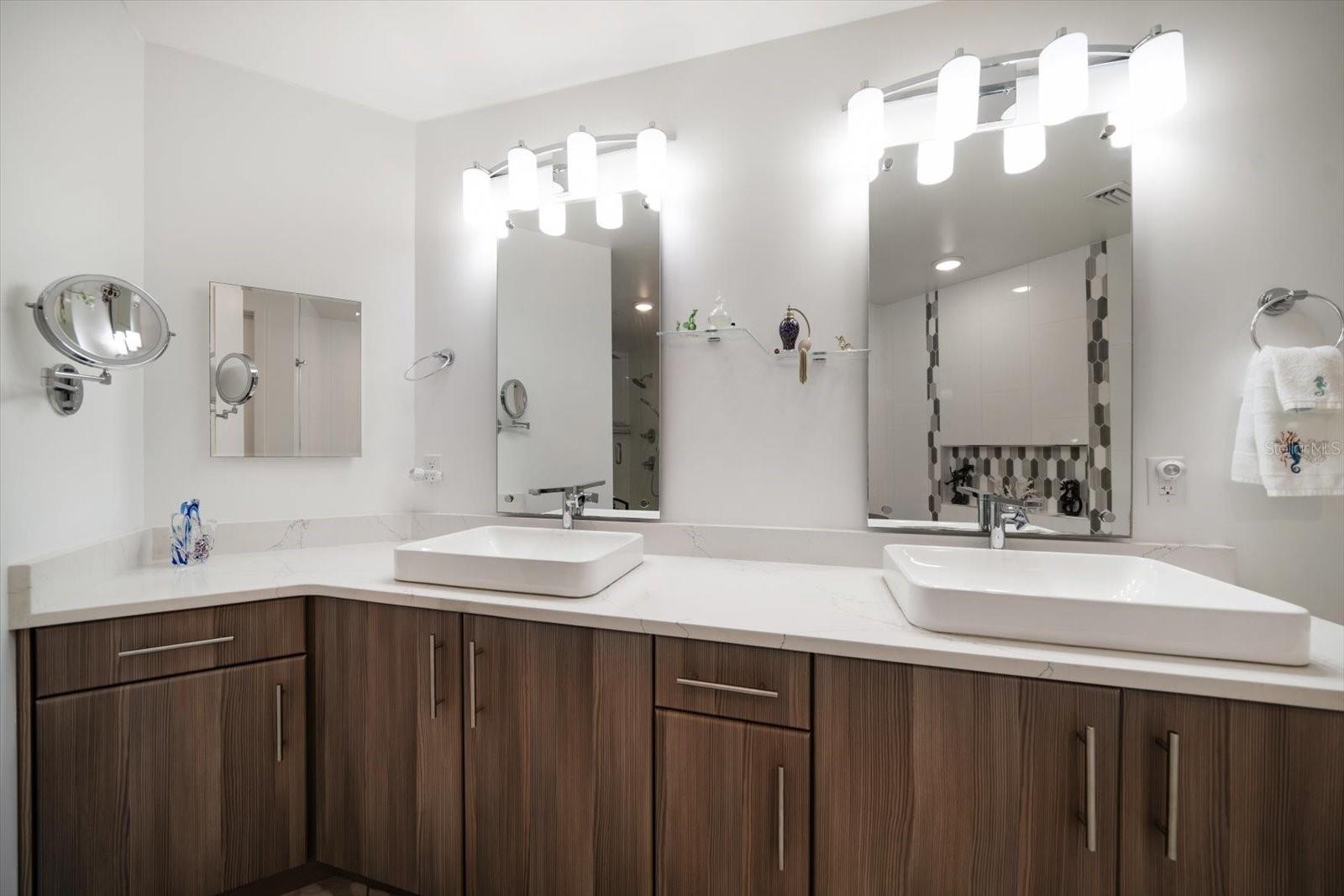 PURA VIDA RESIDENCES CONDO - Residential