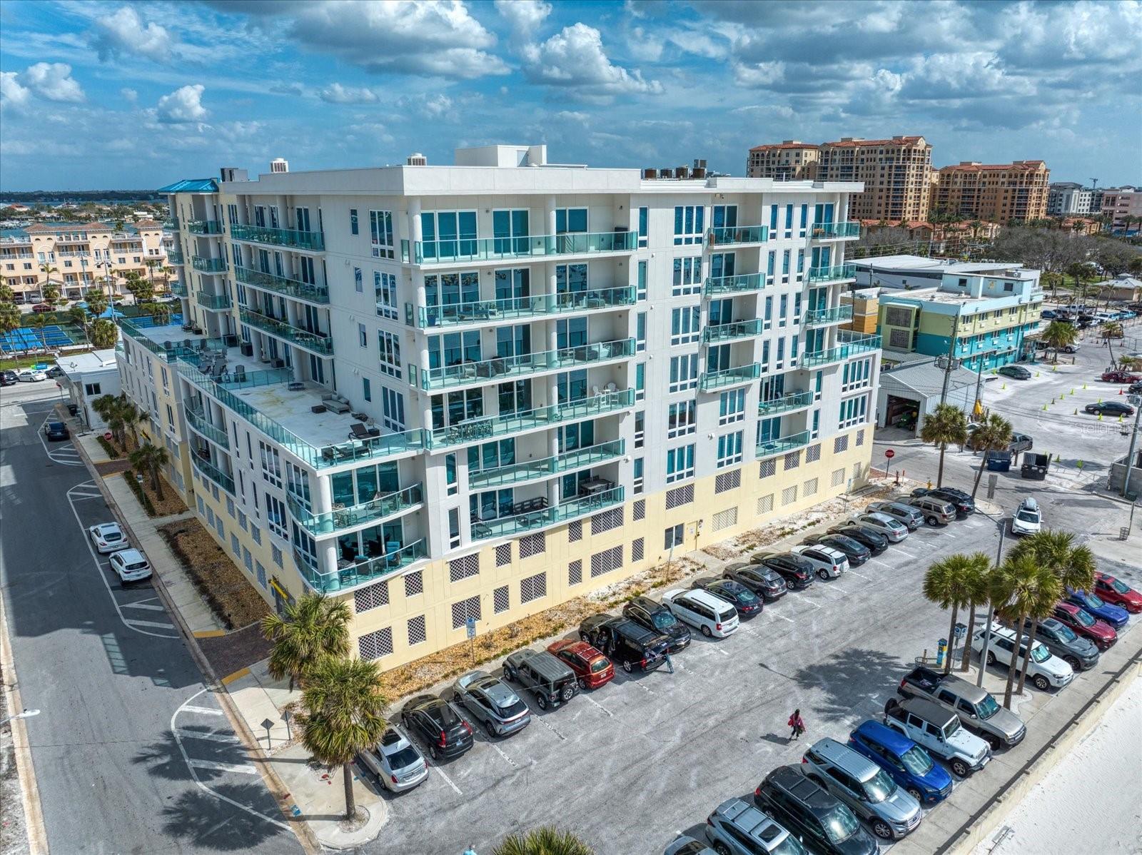 PURA VIDA RESIDENCES CONDO - Residential