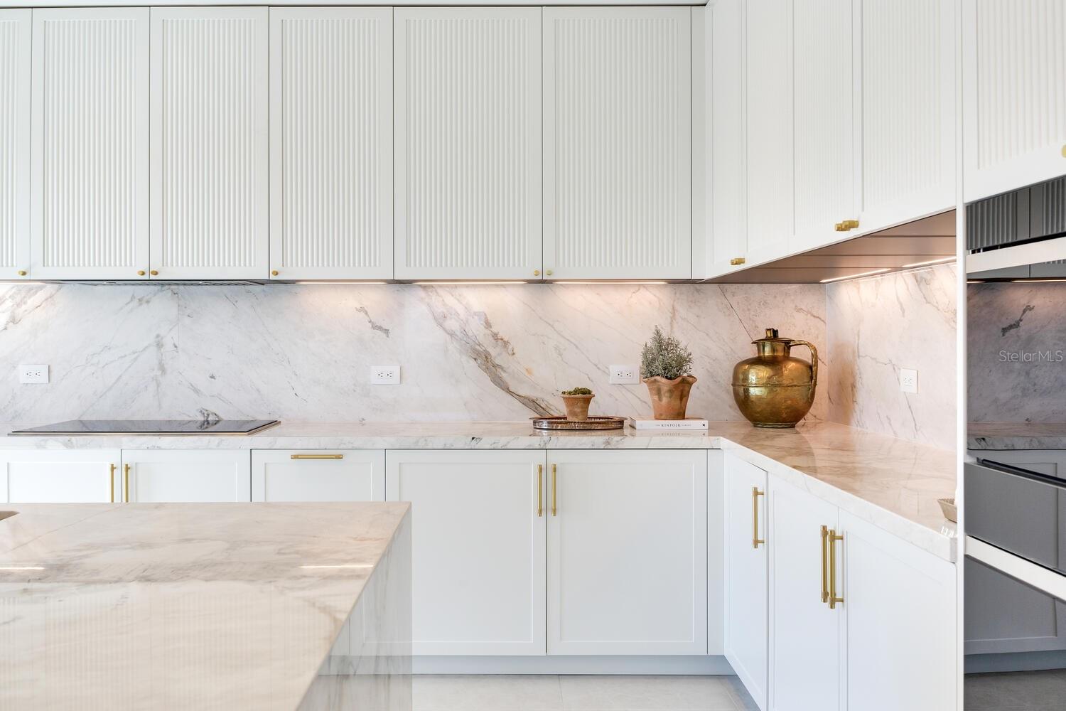 BAYSHORE YSABELLA CONDOMINIUM - Residential