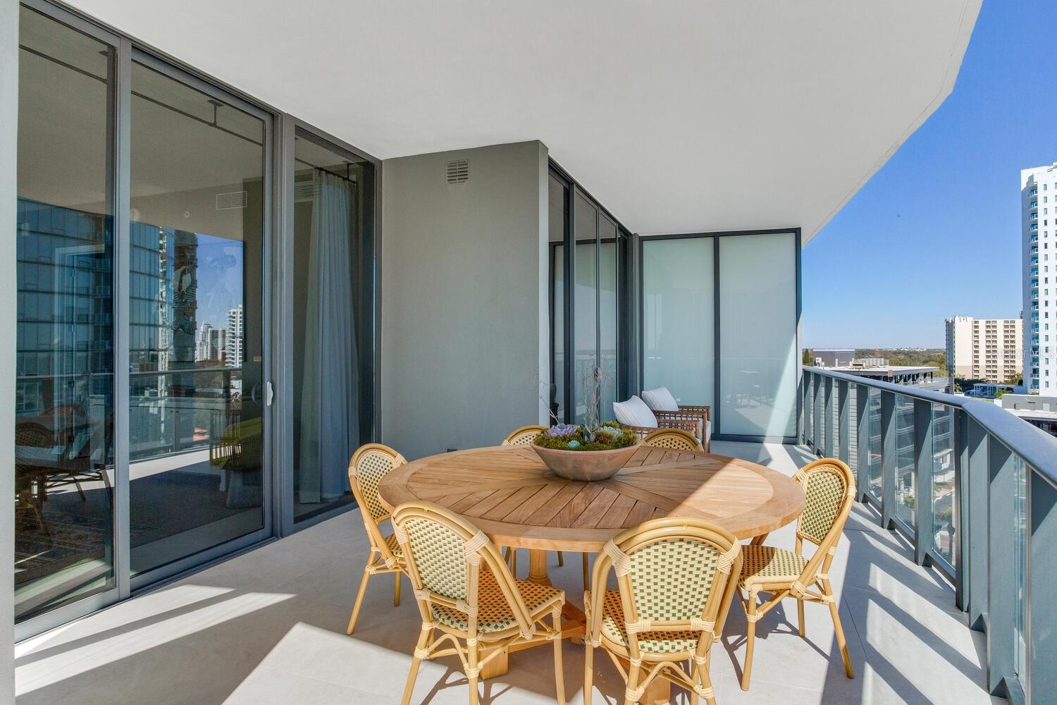 BAYSHORE YSABELLA CONDOMINIUM - Residential