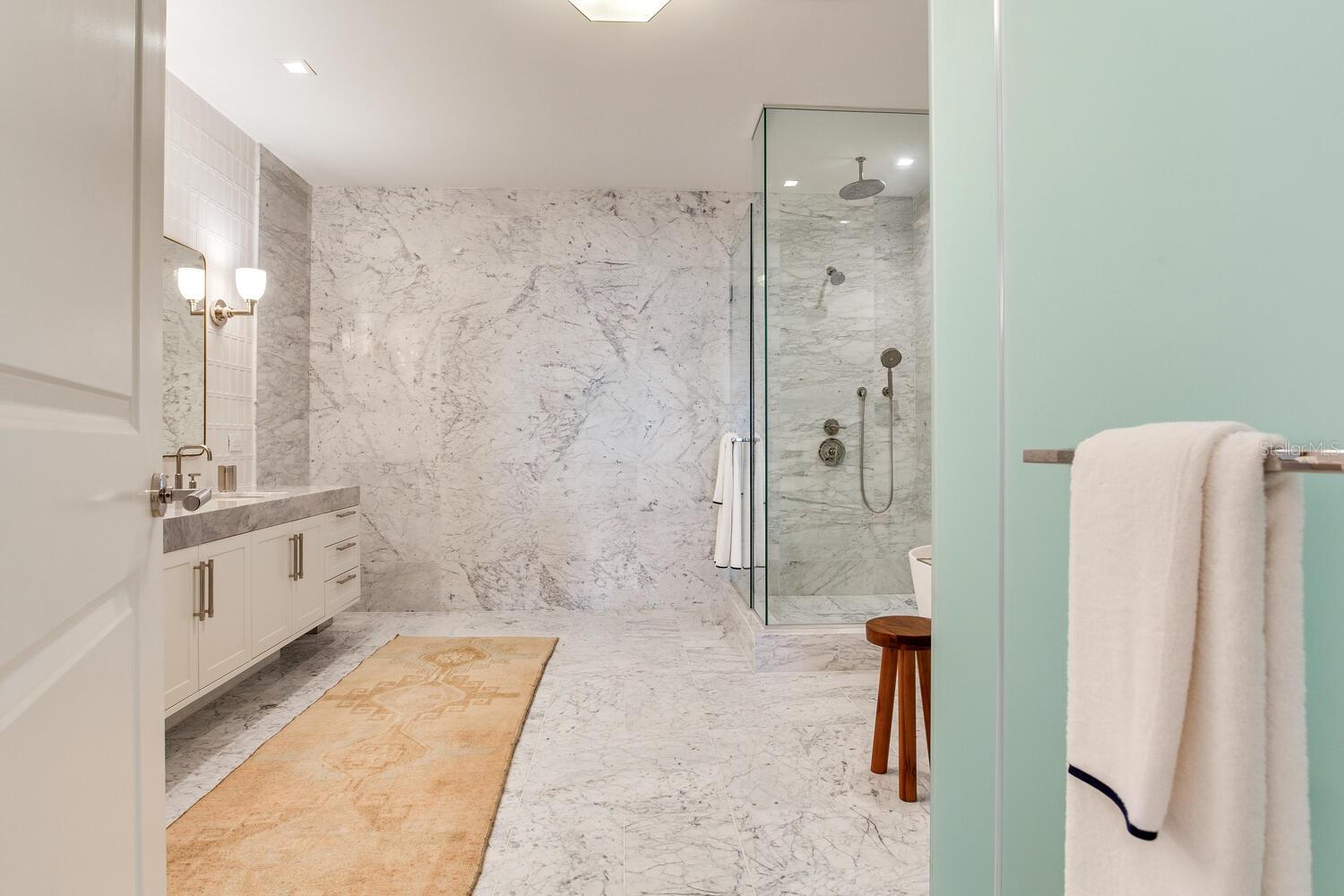 BAYSHORE YSABELLA CONDOMINIUM - Residential