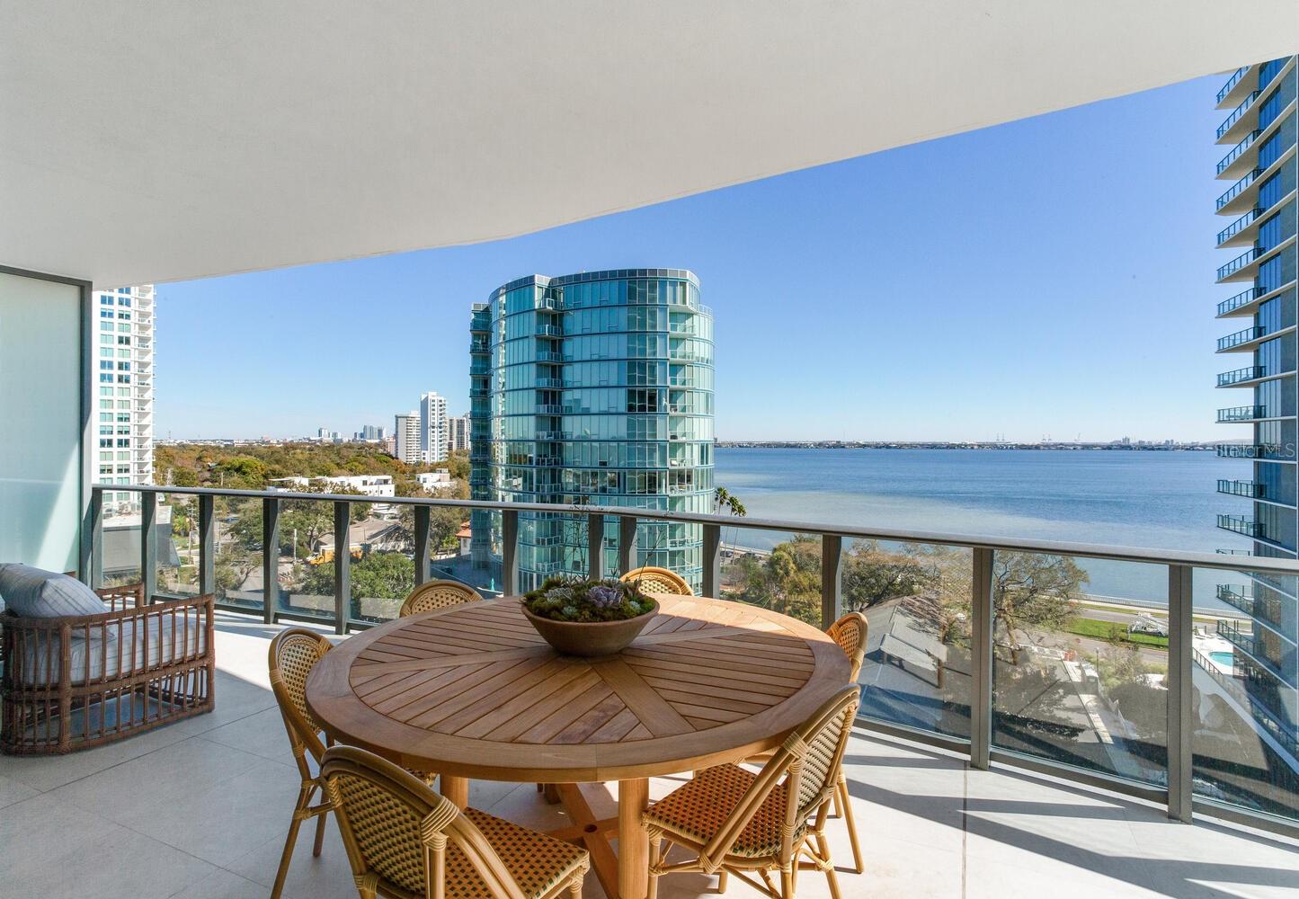 BAYSHORE YSABELLA CONDOMINIUM - Residential