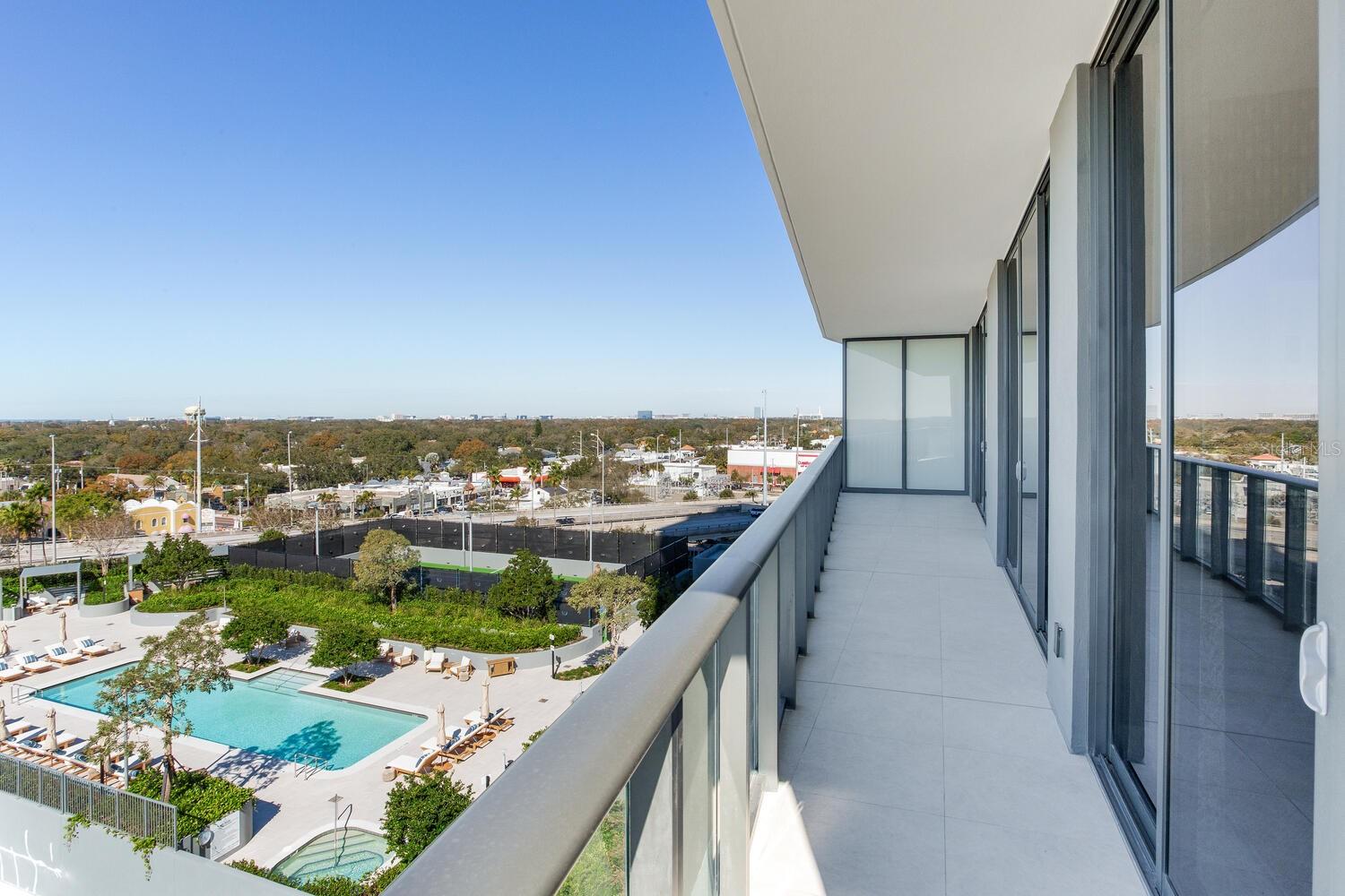 BAYSHORE YSABELLA CONDOMINIUM - Residential