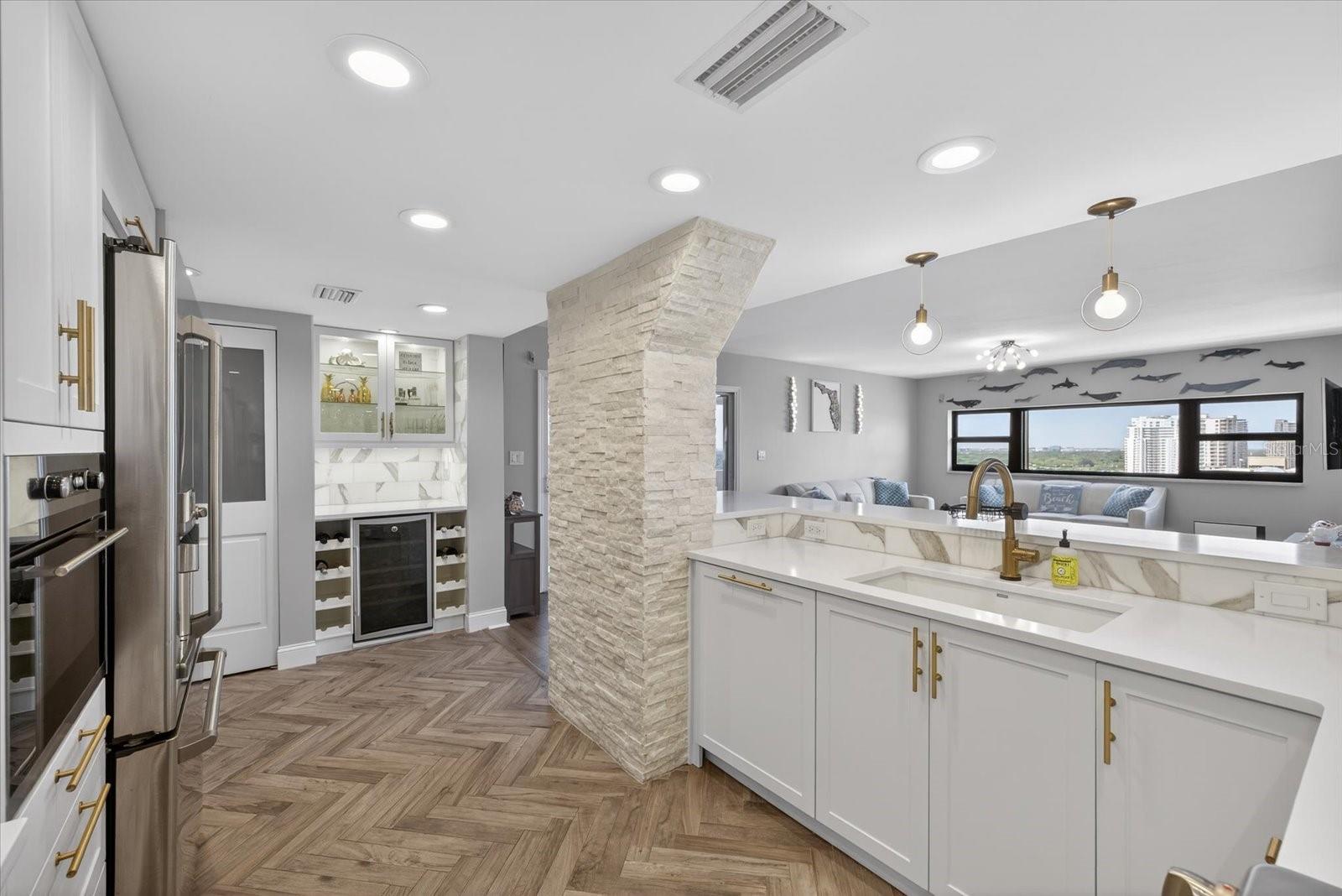 THE PINNACLE APTS A CONDO - Residential