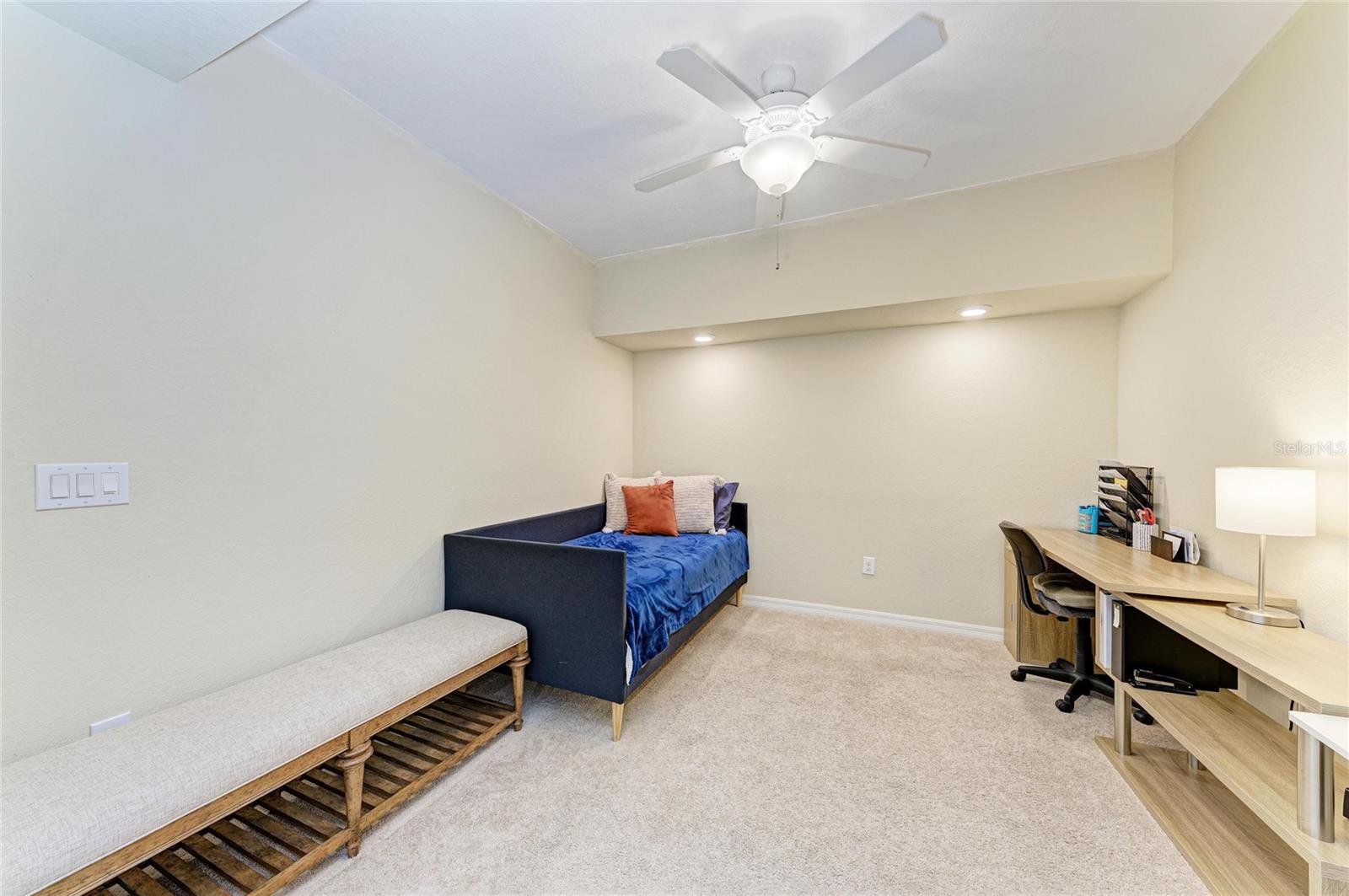 RIVER STRAND - Residential