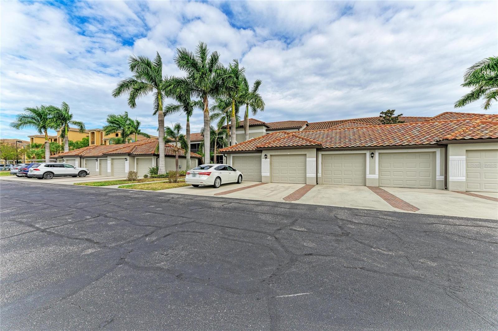 RIVER STRAND - Residential