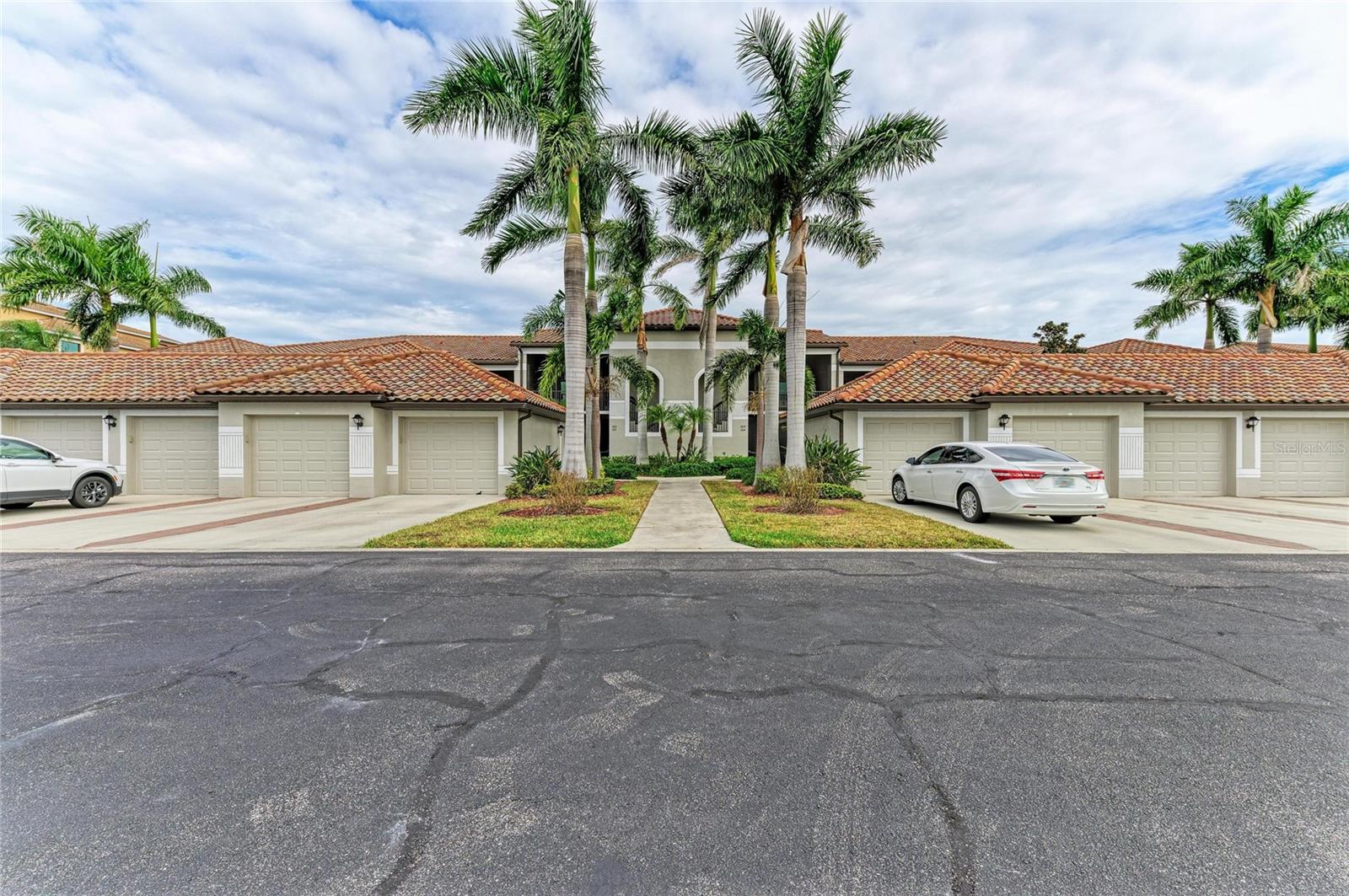 RIVER STRAND - Residential