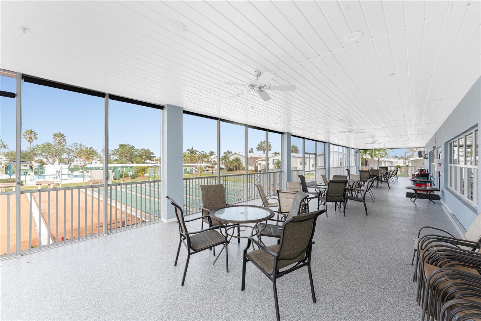 RIVER FOREST MHP - Residential