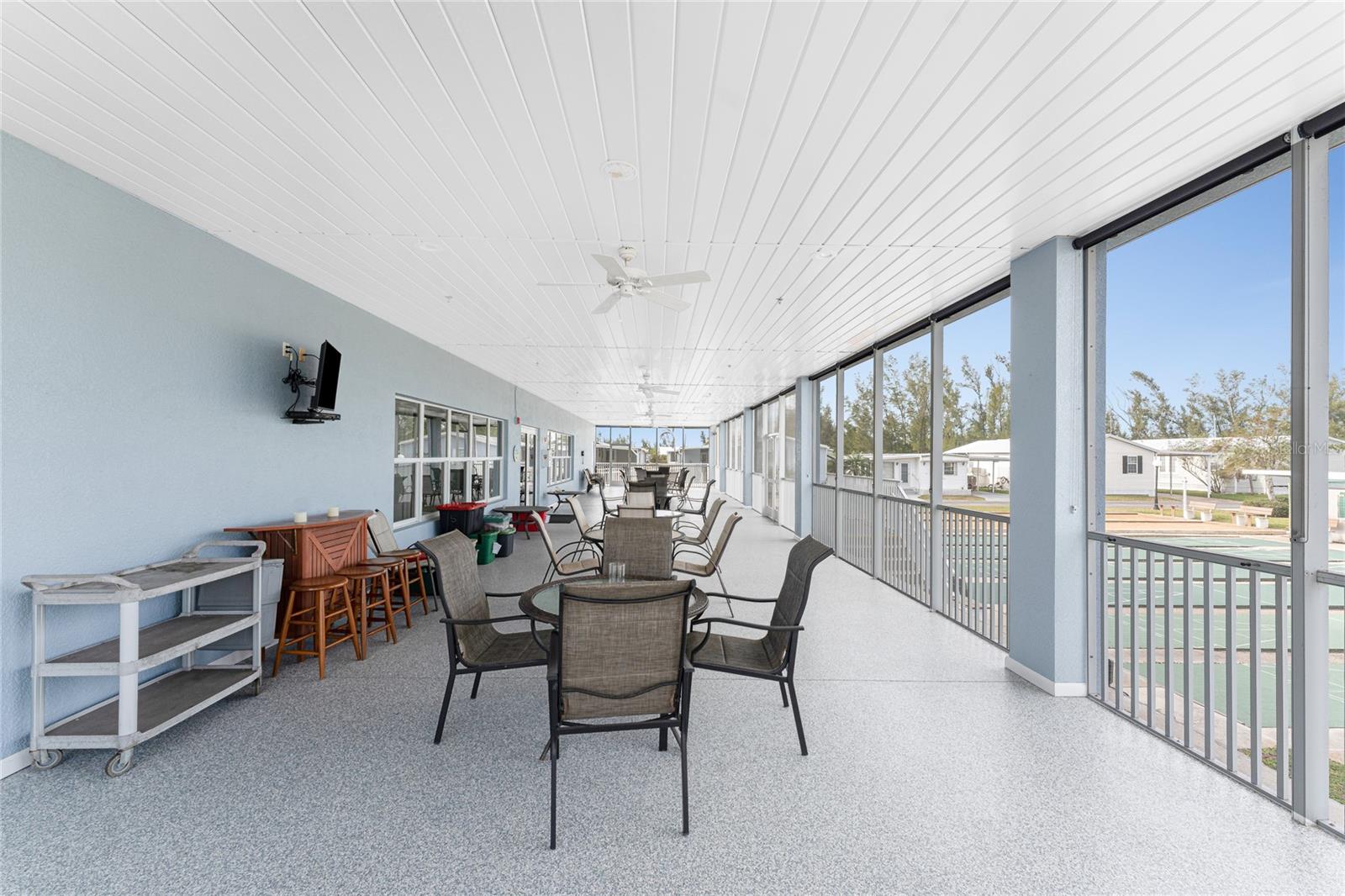 RIVER FOREST MHP - Residential