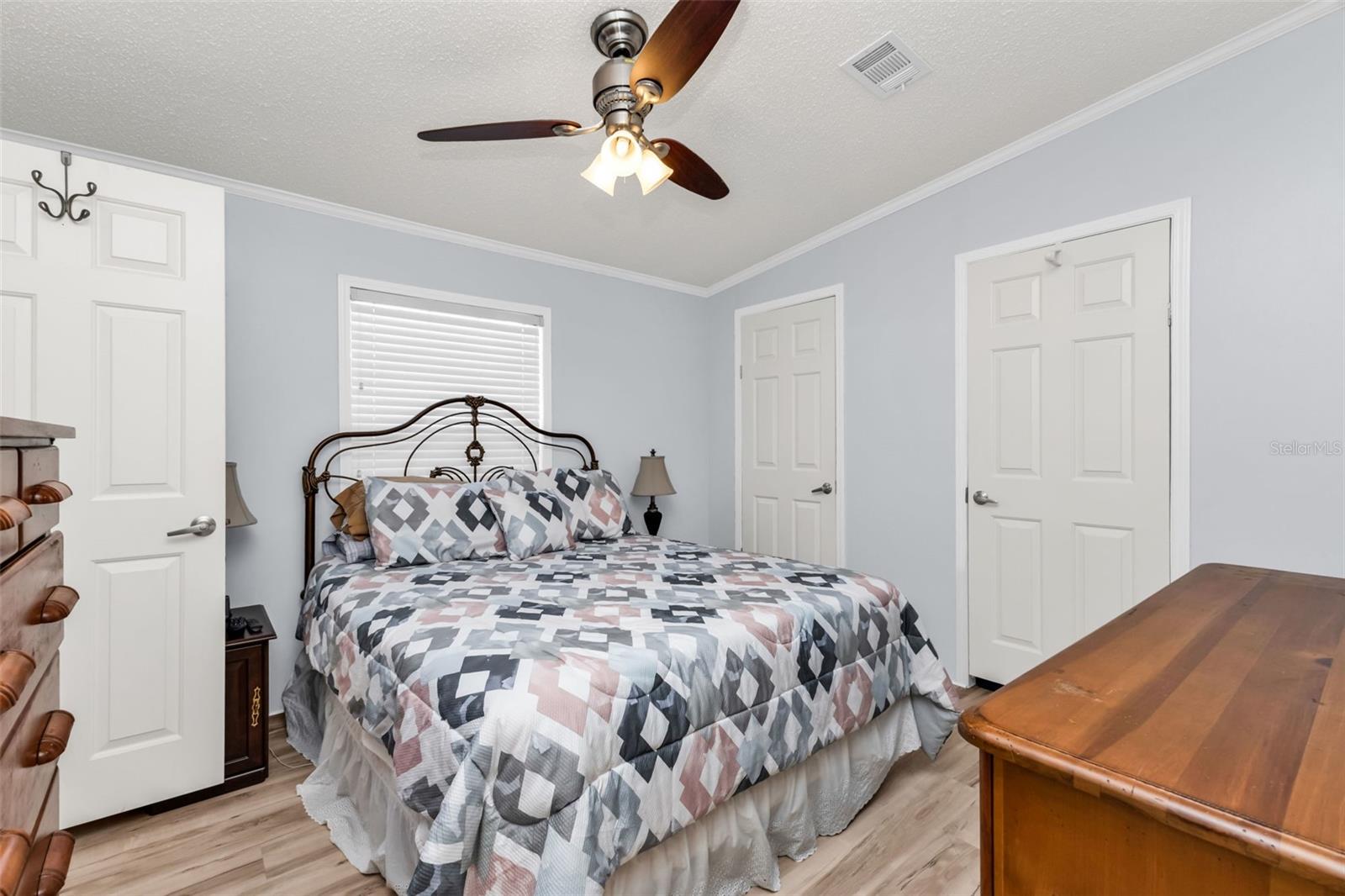 RIVER FOREST MHP - Residential