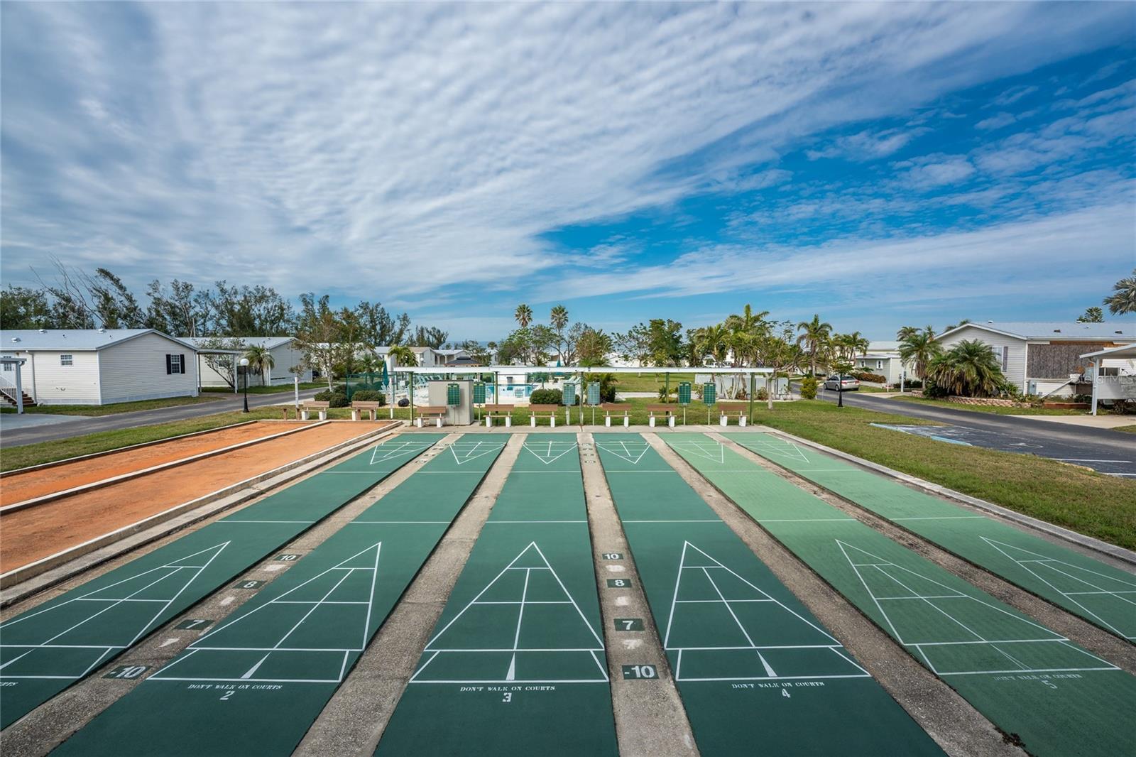 RIVER FOREST MHP - Residential