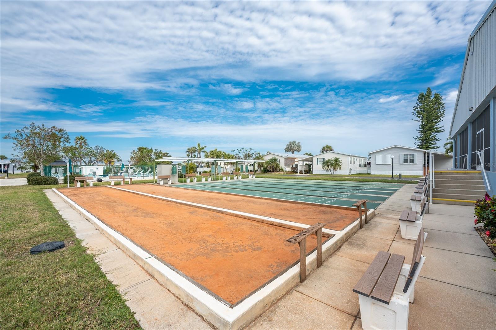 RIVER FOREST MHP - Residential