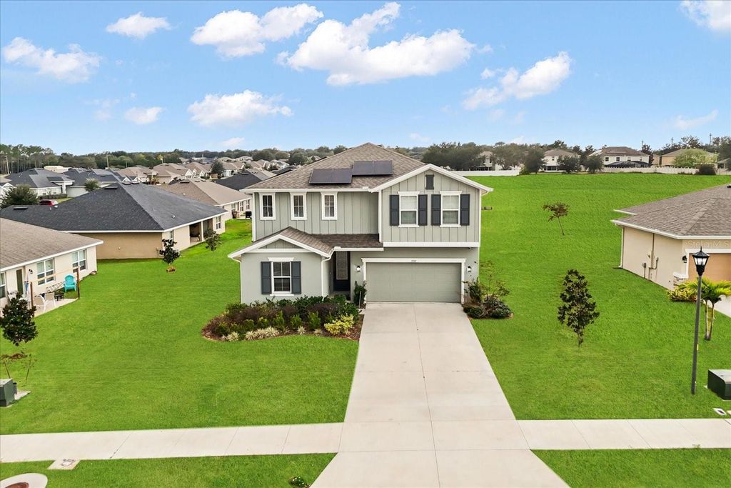 Photo of 31707 Broadwater Avenue, Leesburg, FL 34748 (MLS # O6365861)