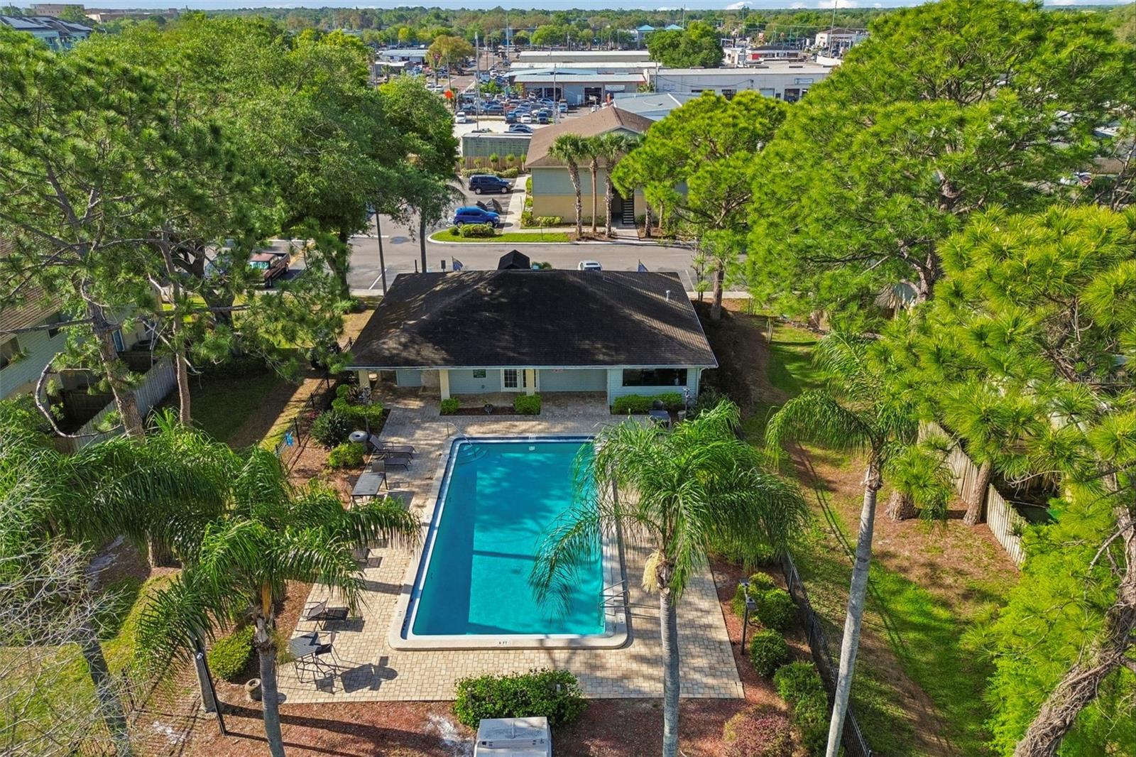 THE HAMPTONS AT BRANDON A CONDO - Residential