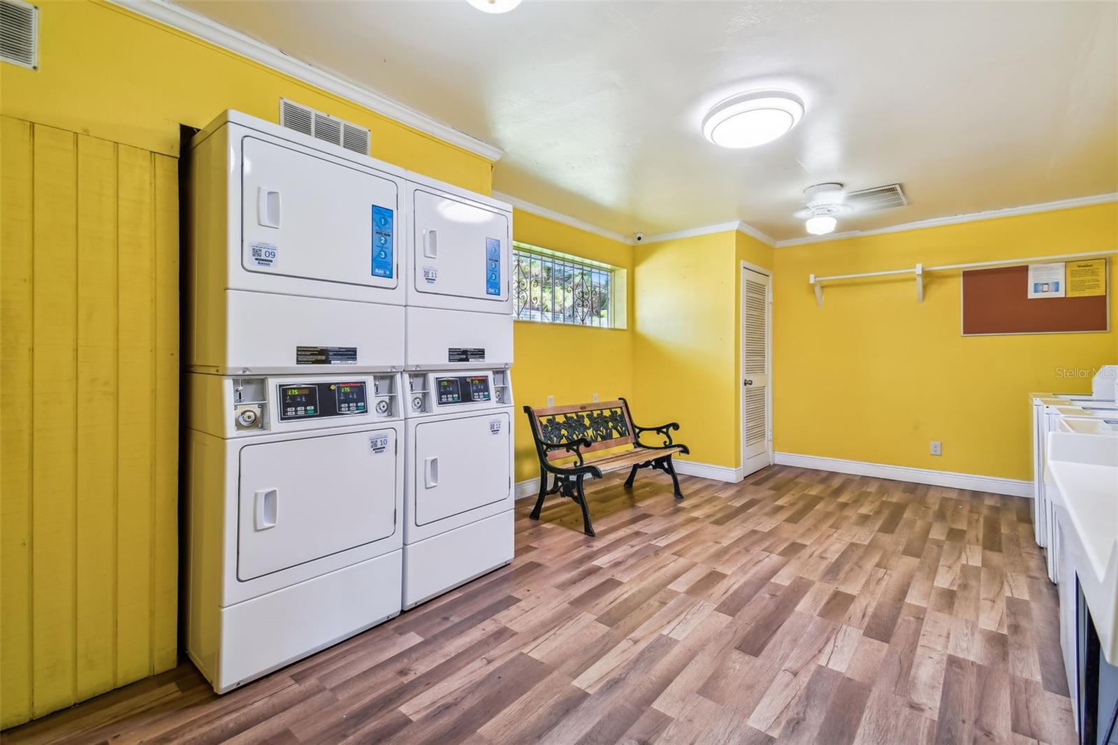 THE HAMPTONS AT BRANDON A CONDO - Residential