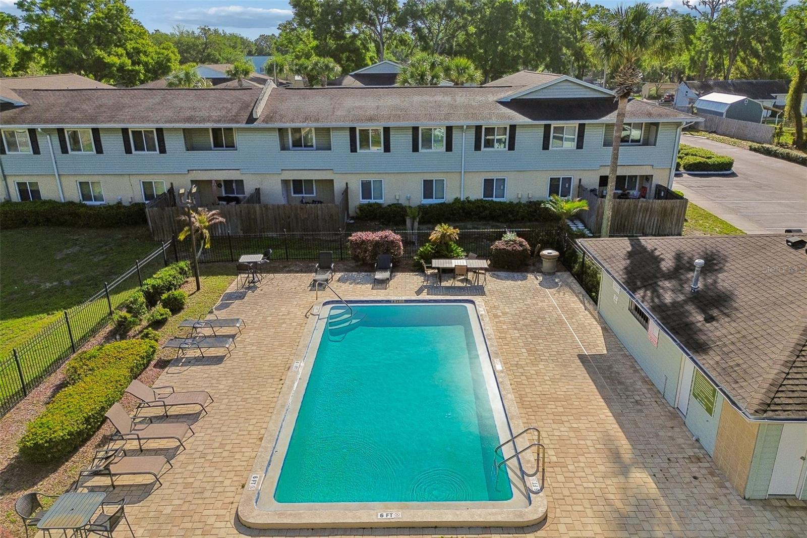 THE HAMPTONS AT BRANDON A CONDO - Residential