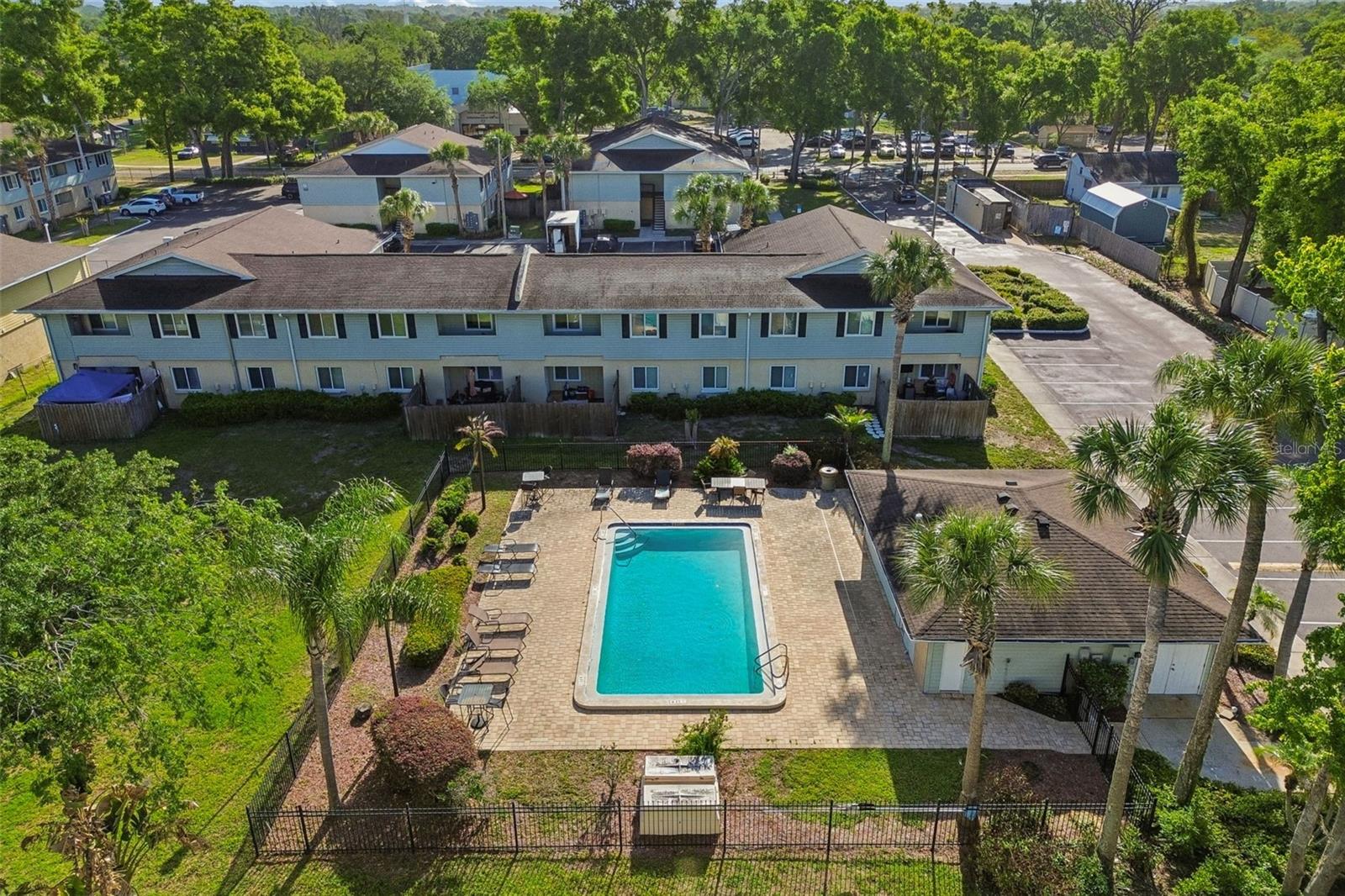 THE HAMPTONS AT BRANDON A CONDO - Residential