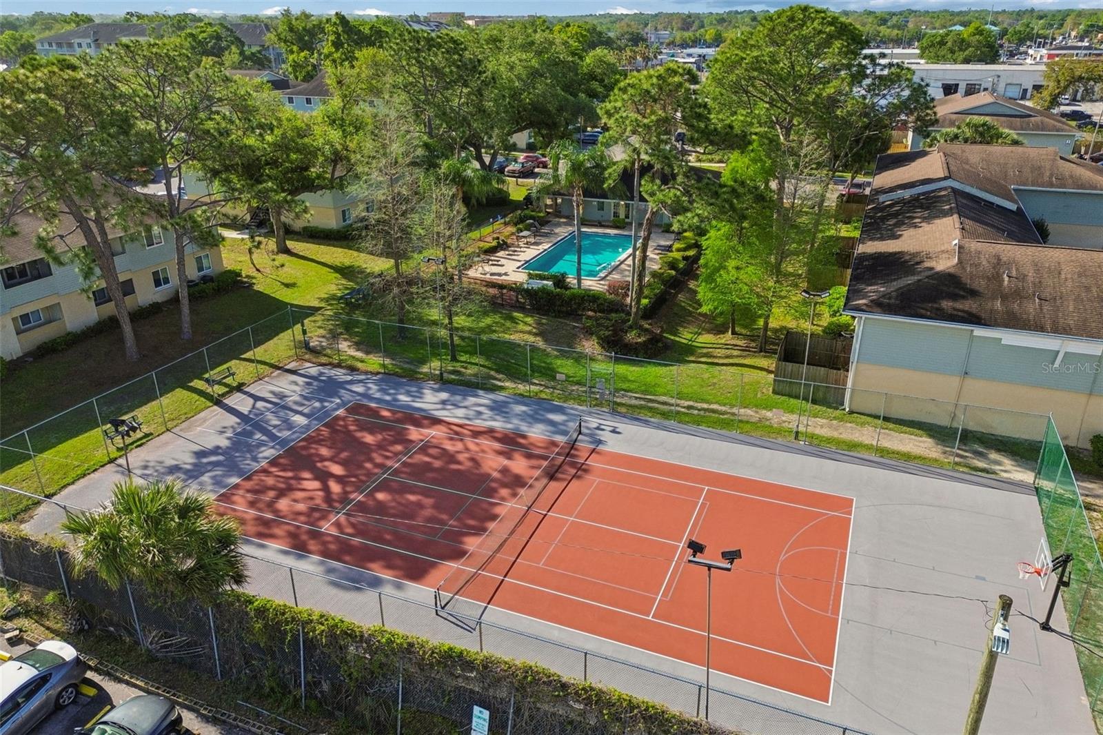 THE HAMPTONS AT BRANDON A CONDO - Residential