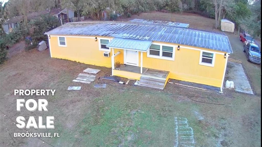 Photo of 7690 Gordon Loop, Brooksville, FL 34601 (MLS # TB8469772)