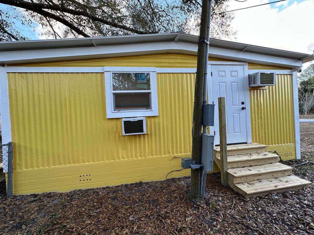 Photo of 7690 Gordon Loop, Brooksville, FL 34601 (MLS # TB8469772)