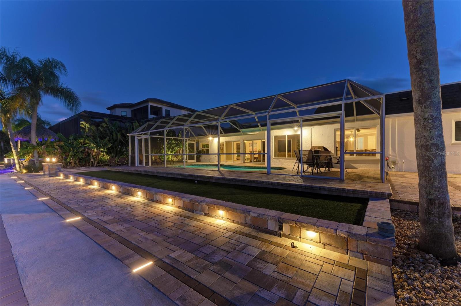 SIESTA ISLES - Residential