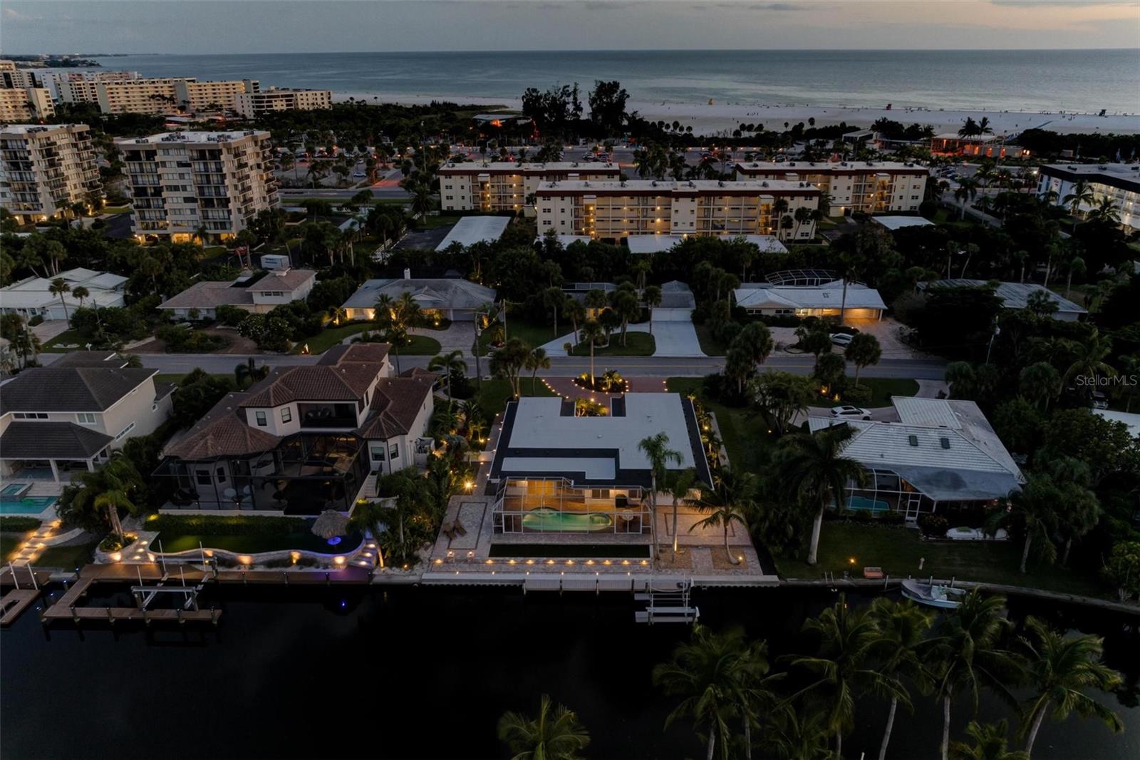 SIESTA ISLES - Residential