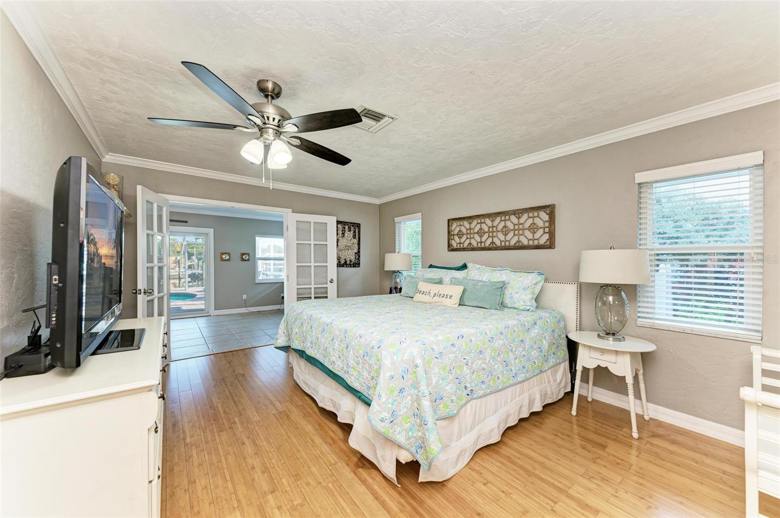 SIESTA ISLES - Residential