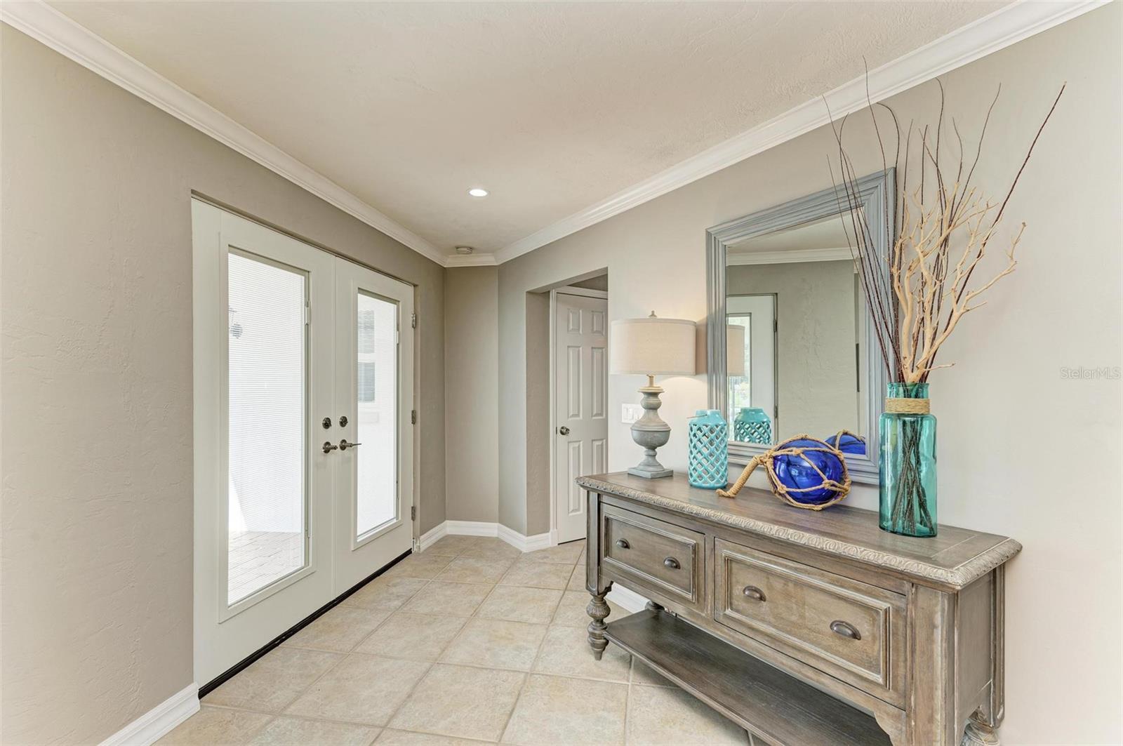 SIESTA ISLES - Residential