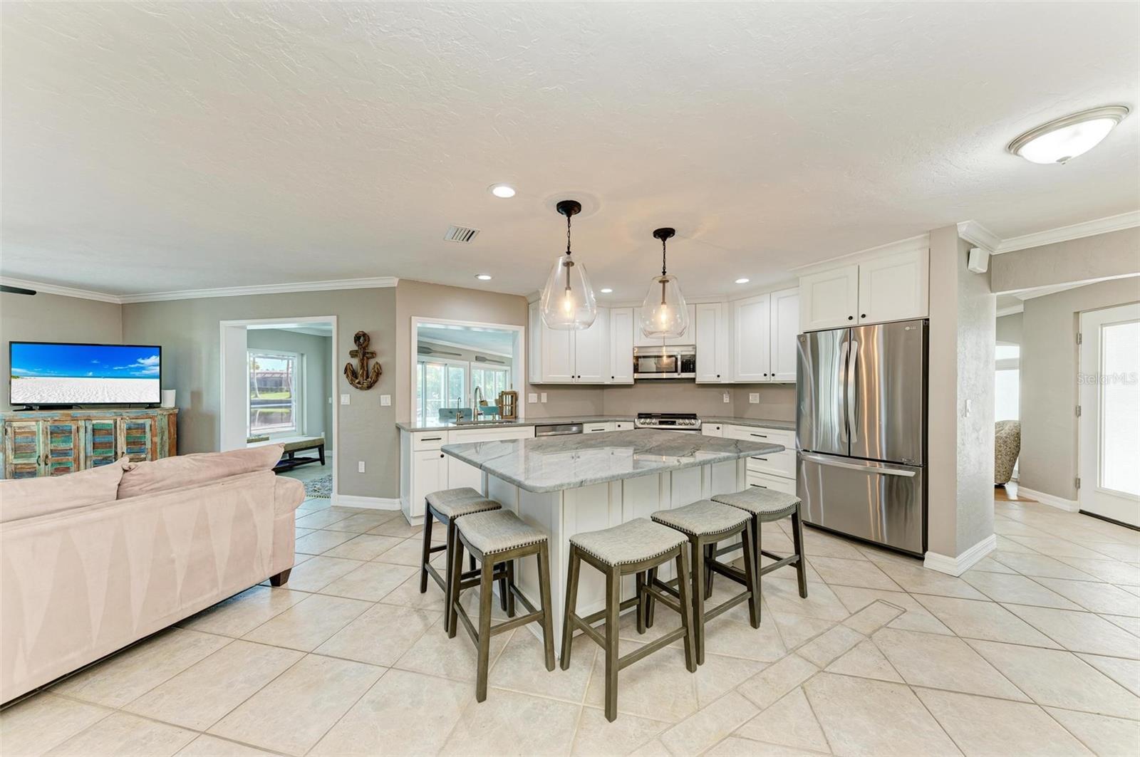 SIESTA ISLES - Residential