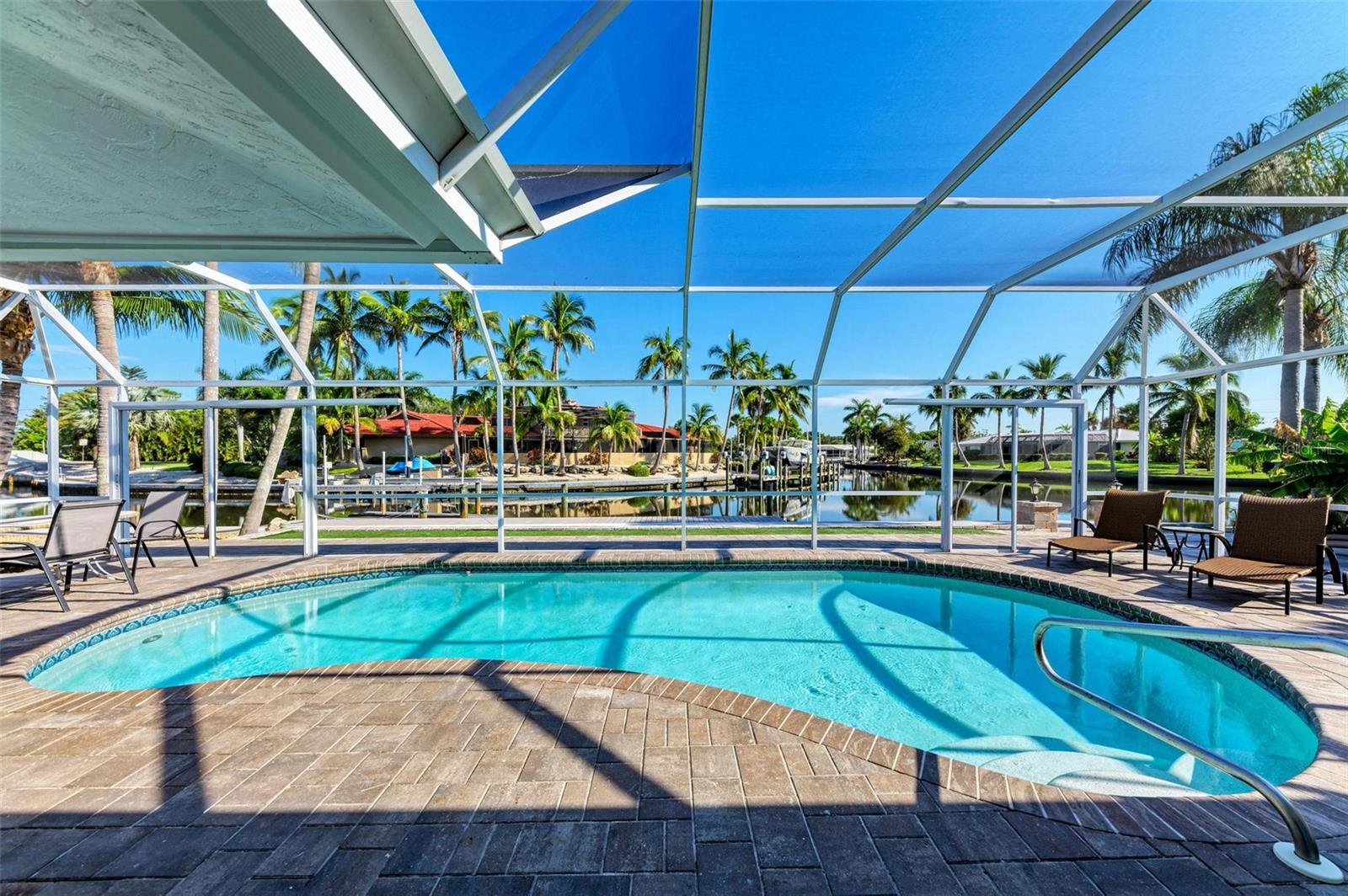 SIESTA ISLES - Residential