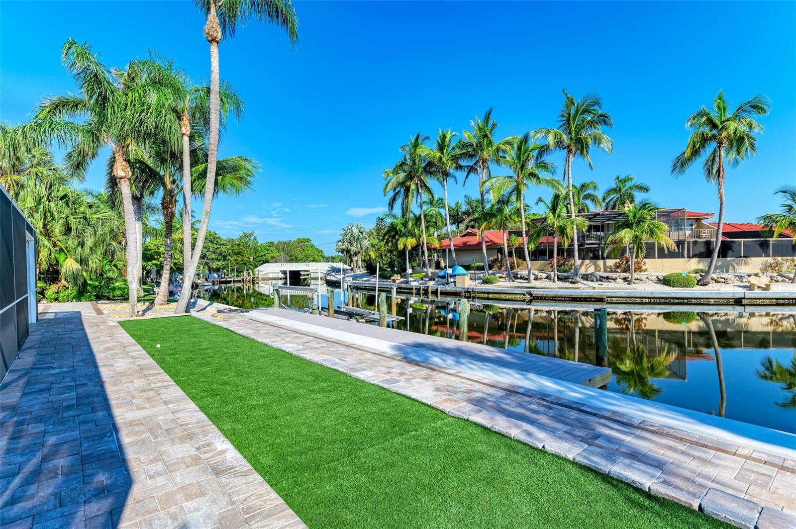 SIESTA ISLES - Residential